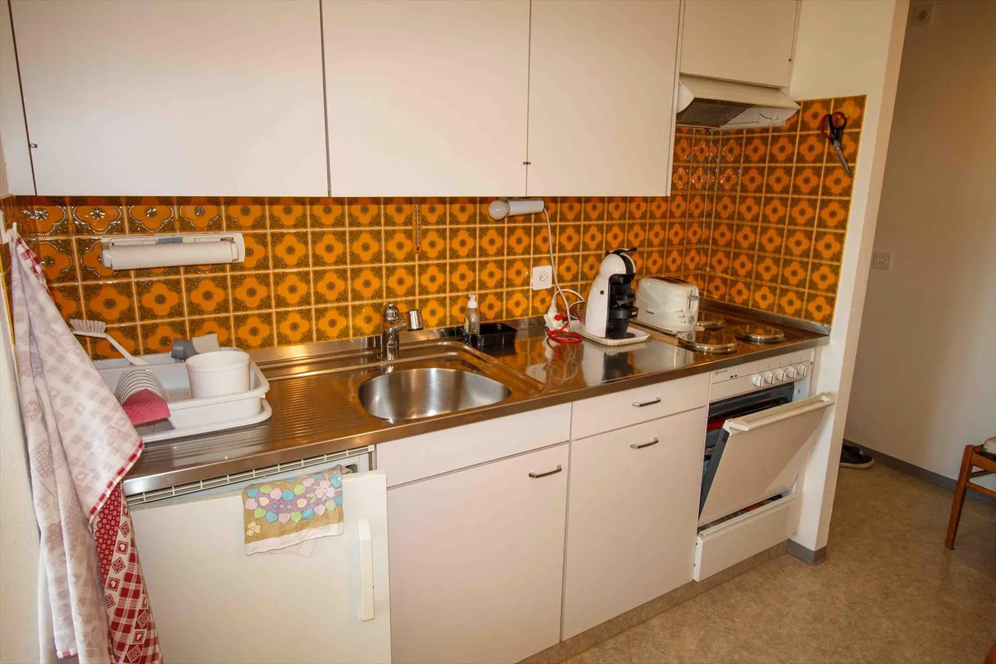 APPARTAMENTO CASA 1.5-05, monolocale arredato soleggiato con grande terrazza - Foto 4 di 10