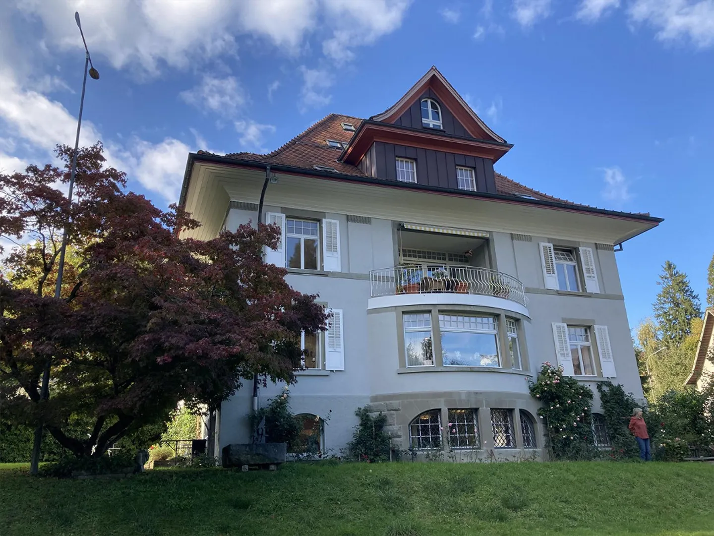GROSSZÜGIGE 5.5 MAISONETTE-WOHNUNG AN BESTER WOHNLAGE AM ROSENBERG - Foto 1 von 22