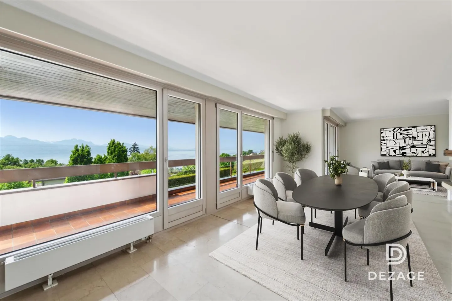 Appartamento spazioso in un ambiente verde con vista lago impareggiabile e grande balcone! - Foto 3 di 13