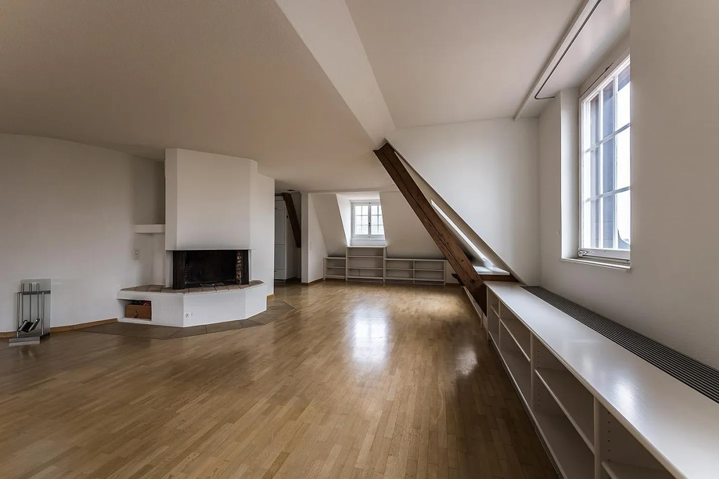 GROSSZÜGIGE 5.5 MAISONETTE-WOHNUNG AN BESTER WOHNLAGE AM ROSENBERG - Foto 9 von 22