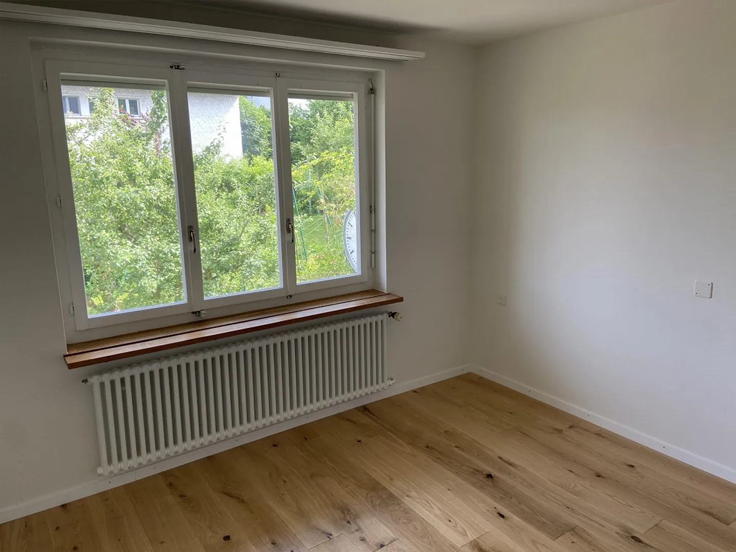 Charming 5.5-room house with modern amenities/dream garden - Photo 5 of 9