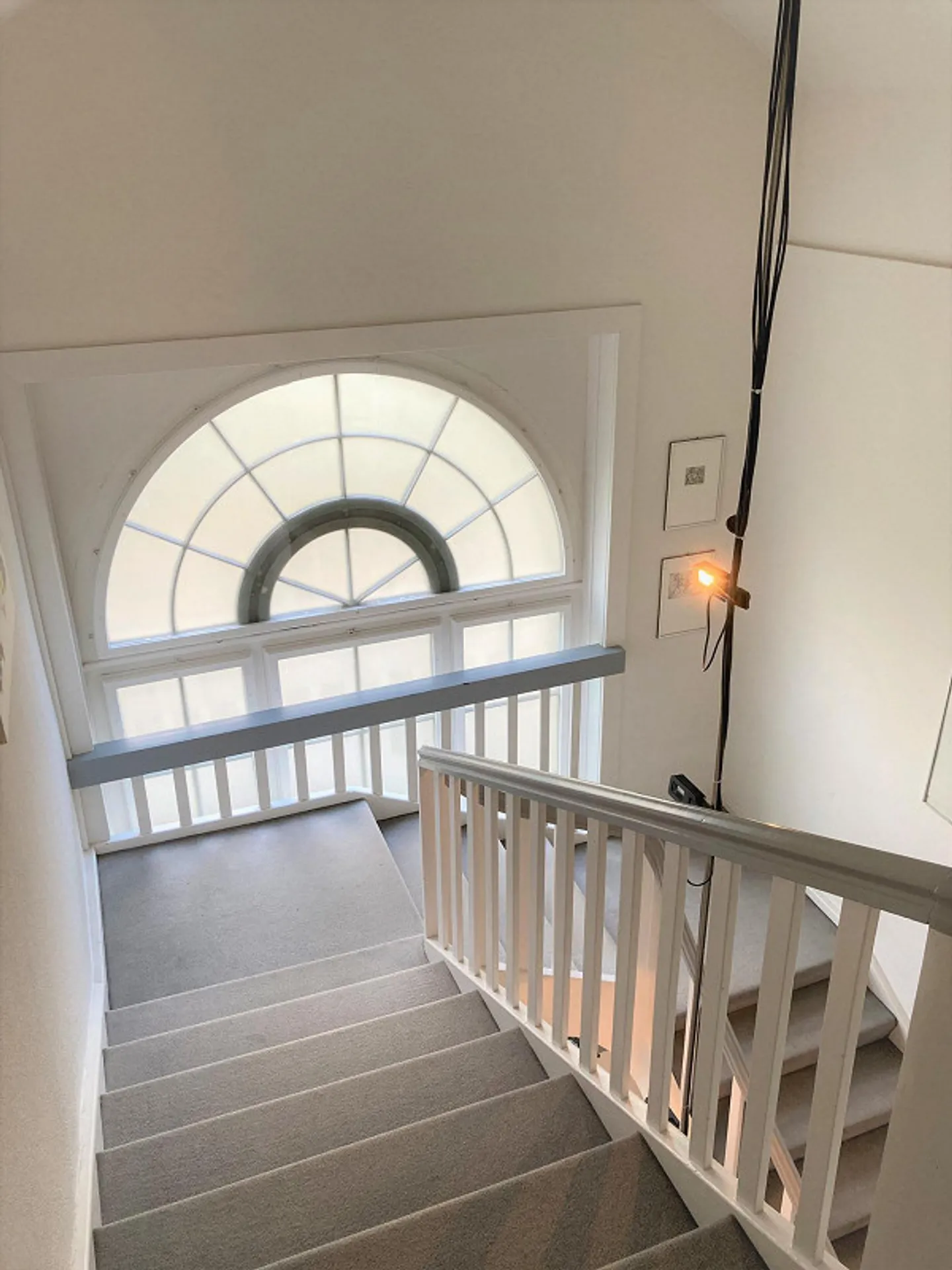 GROSSZÜGIGE 5.5 MAISONETTE-WOHNUNG AN BESTER WOHNLAGE AM ROSENBERG - Foto 3 von 22