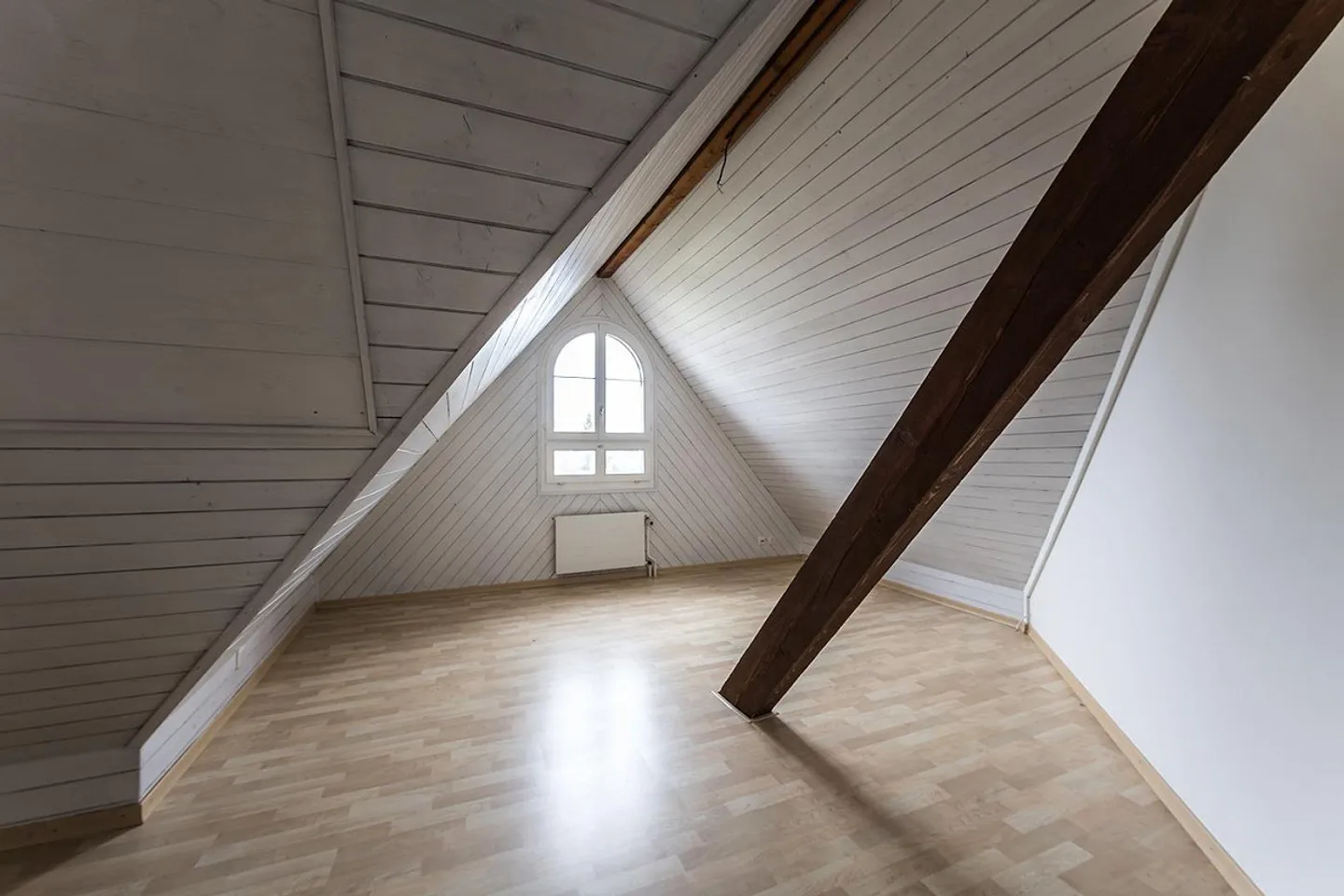 GROSSZÜGIGE 5.5 MAISONETTE-WOHNUNG AN BESTER WOHNLAGE AM ROSENBERG - Foto 16 von 22