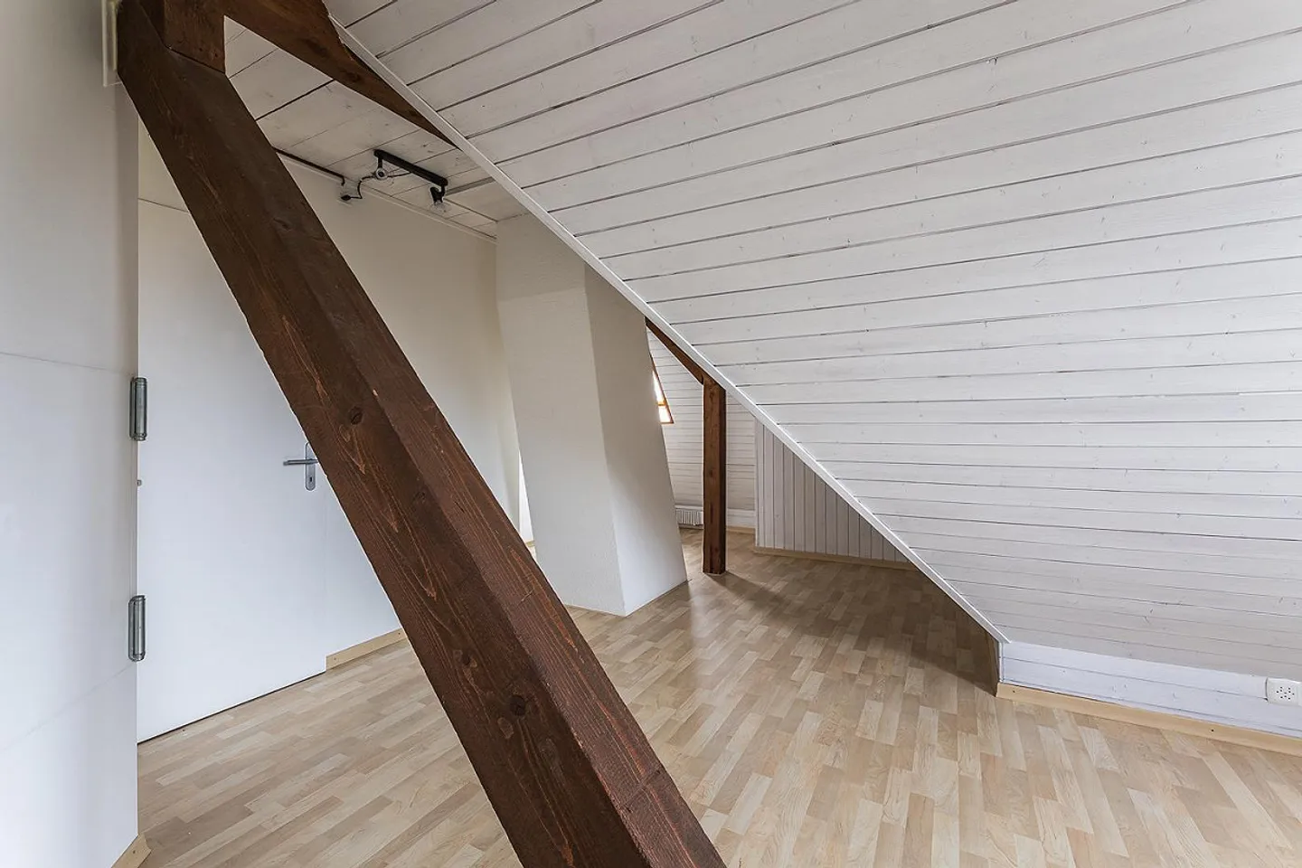 GROSSZÜGIGE 5.5 MAISONETTE-WOHNUNG AN BESTER WOHNLAGE AM ROSENBERG - Foto 17 von 22