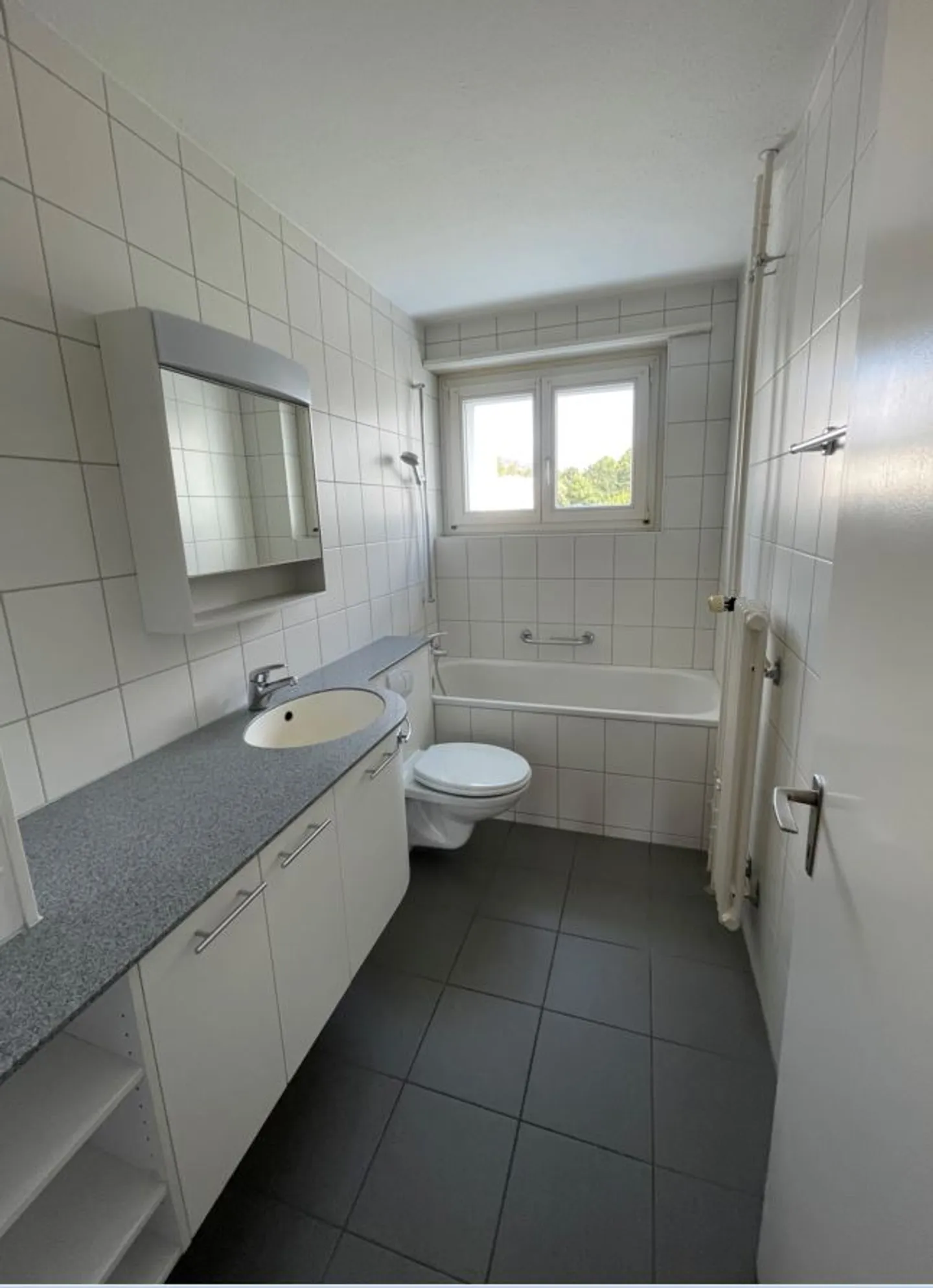 Apartment for rent - Photo 2 of 3