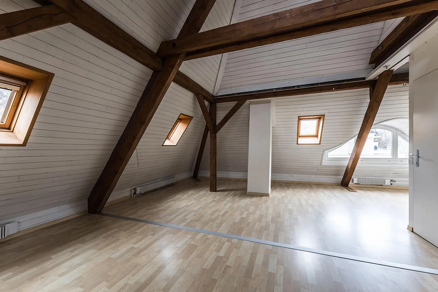 GROSSZÜGIGE 5.5 MAISONETTE-WOHNUNG AN BESTER WOHNLAGE AM ROSENBERG - Foto 18 von 22