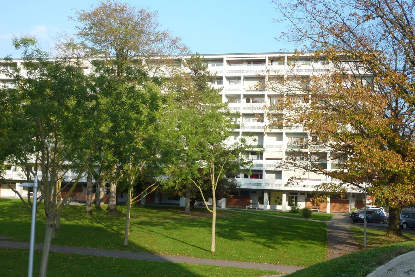 Geräumige Wohnung im Grünen - Foto 1 von 4