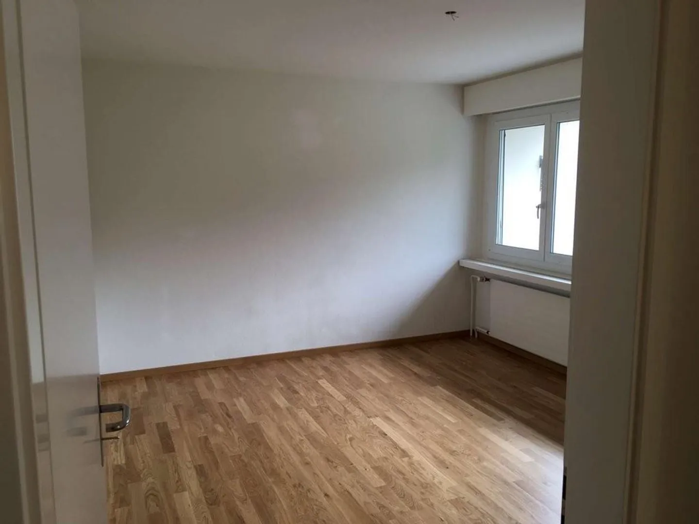 Ampio appartamento di 4,5 locali con 1 mese di affitto gratuito! - Foto 10 di 12