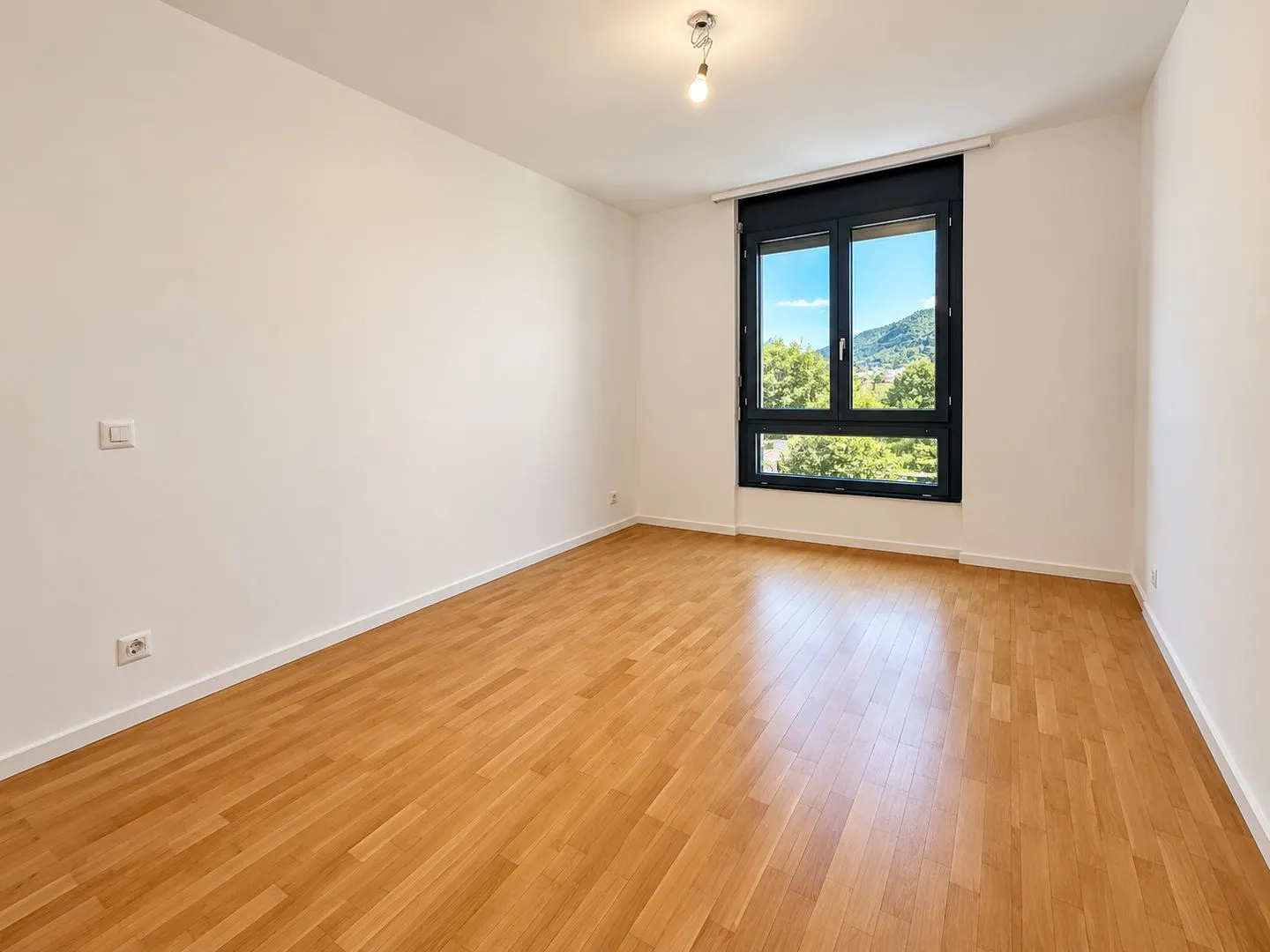 Geräumige Wohnung mit Garten - Foto 9 von 14