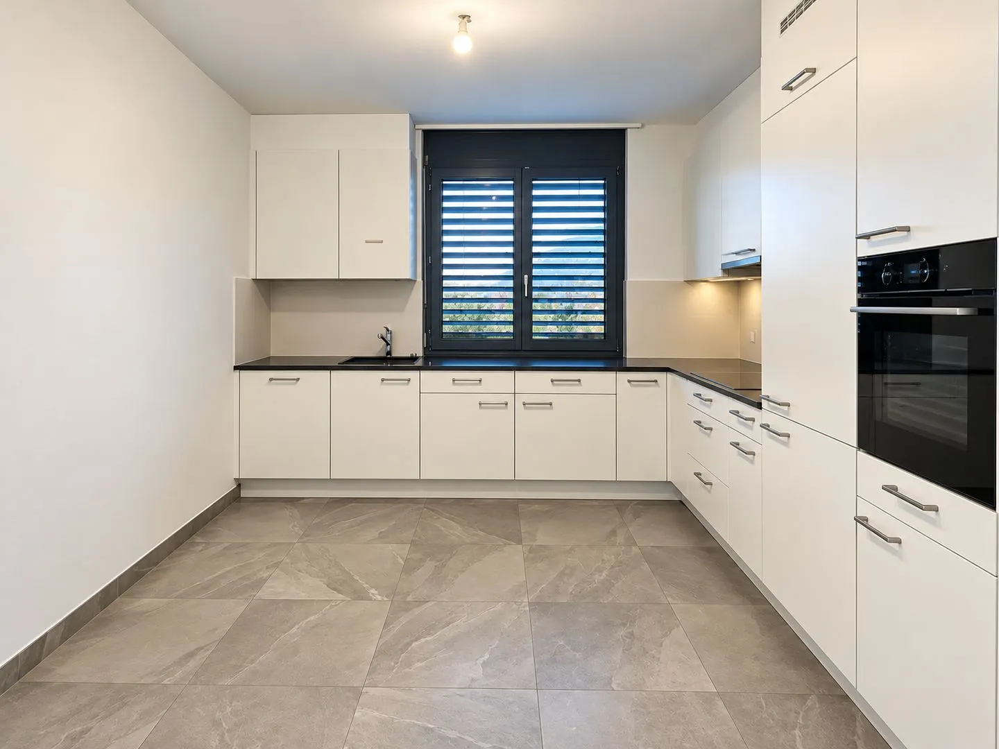 Geräumige Wohnung mit Garten - Foto 6 von 14