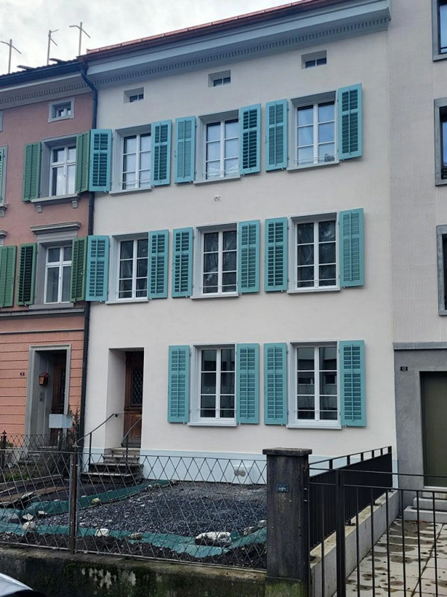 Living in the city center of Glarus - Photo 2 of 8