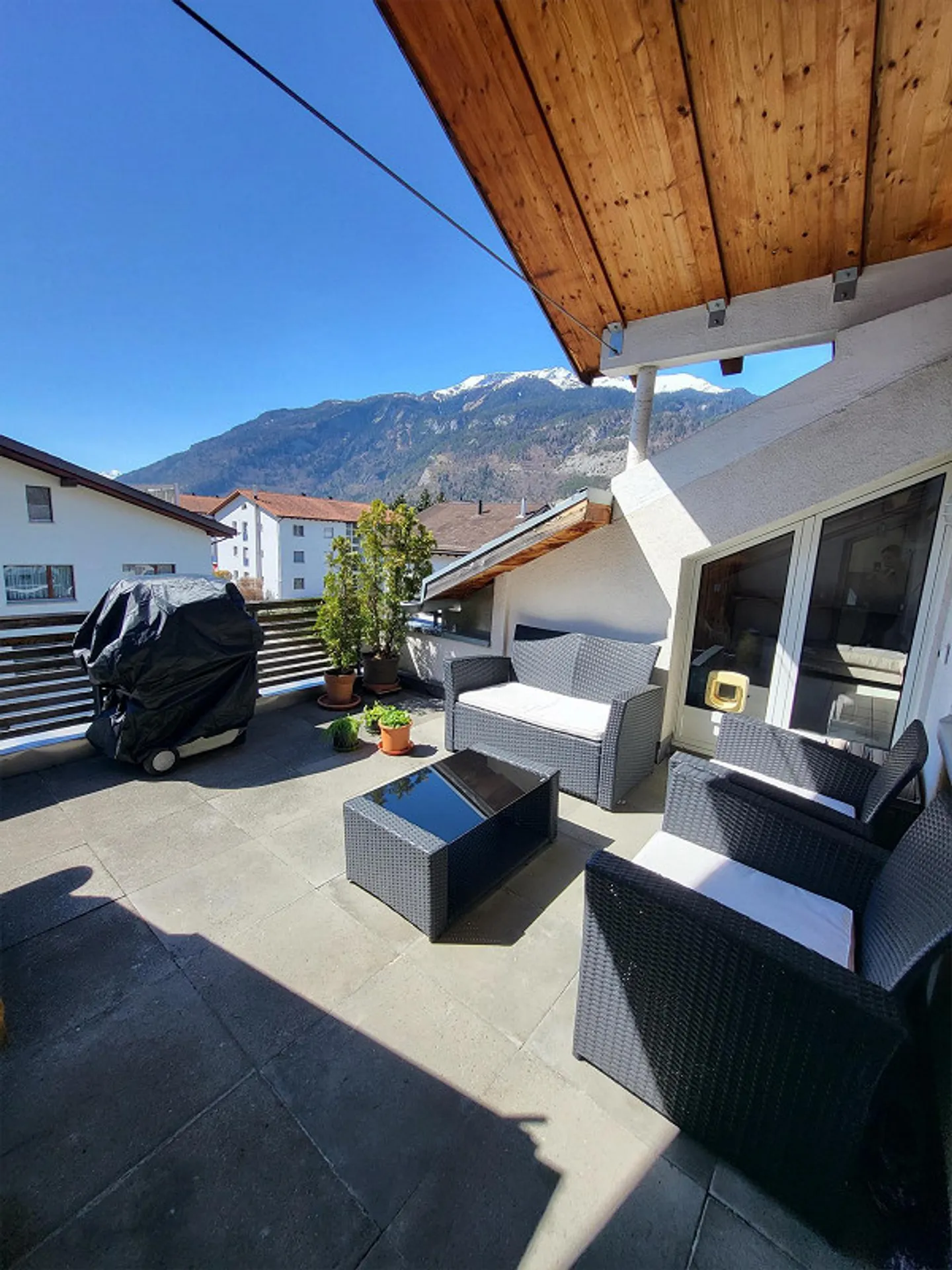 Charmant appartement sous les toits de 4,5 pièces - Photo 5 sur 13