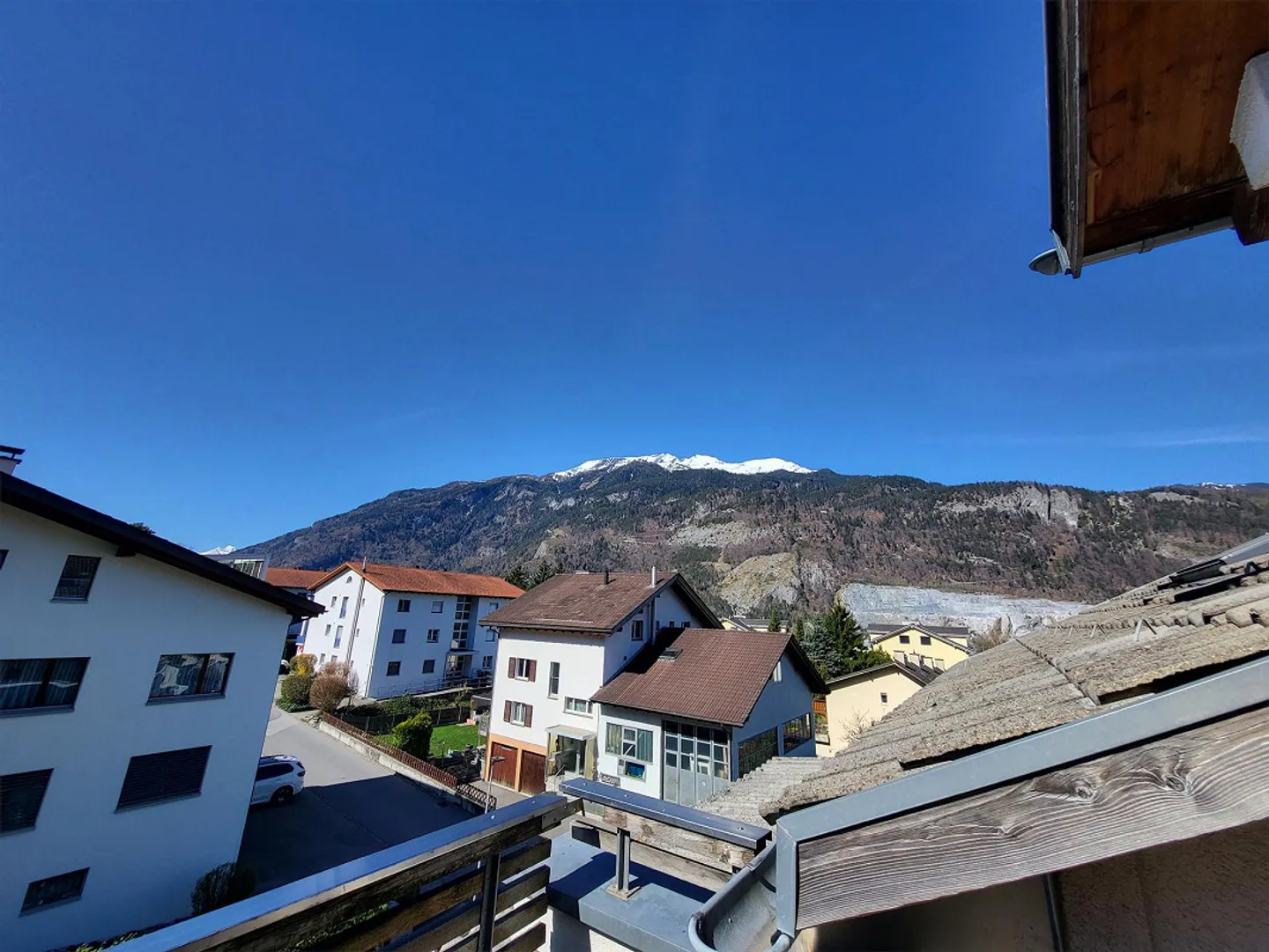 Charmant appartement sous les toits de 4,5 pièces - Photo 7 sur 13