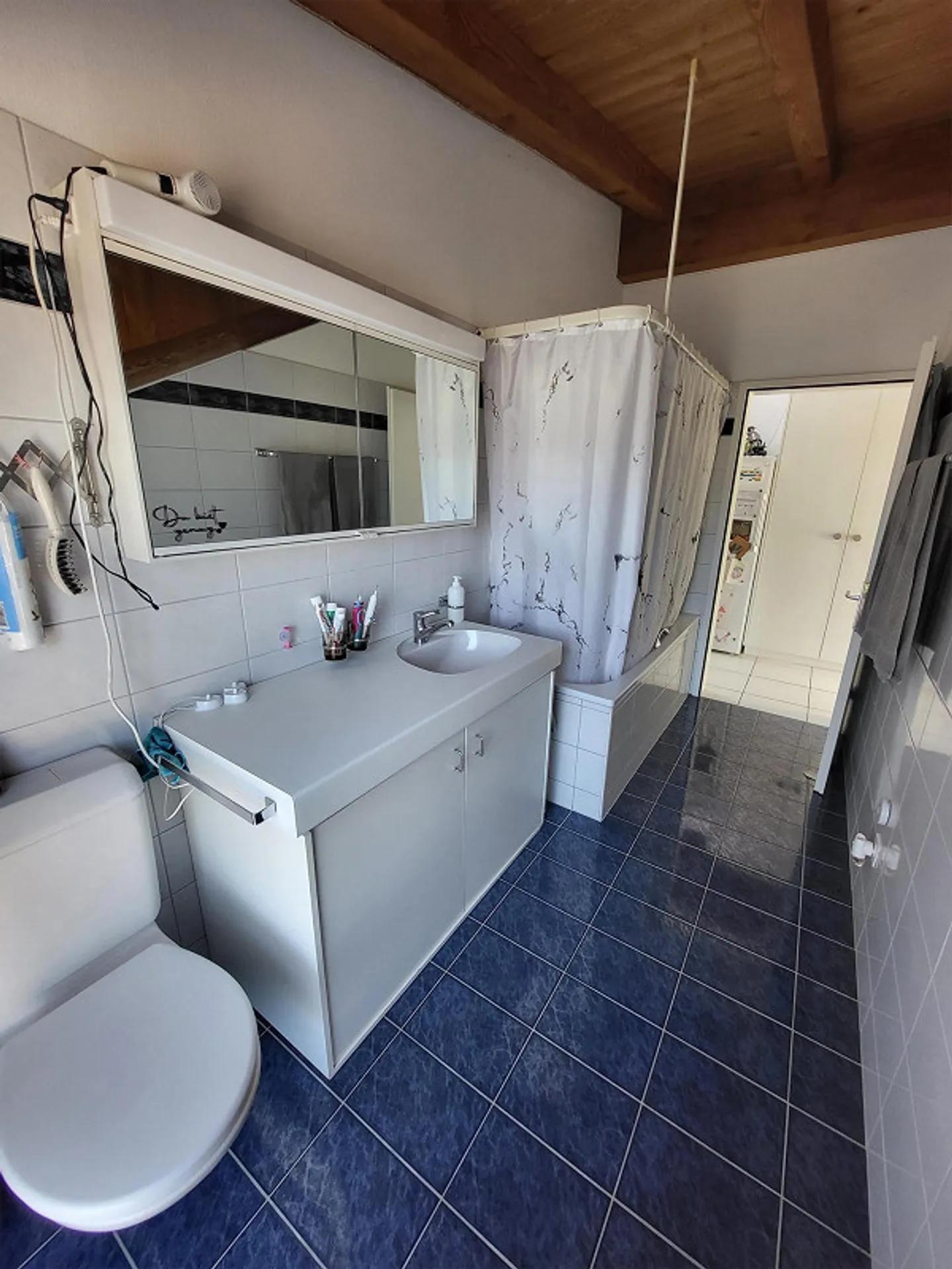 Charmant appartement sous les toits de 4,5 pièces - Photo 8 sur 13