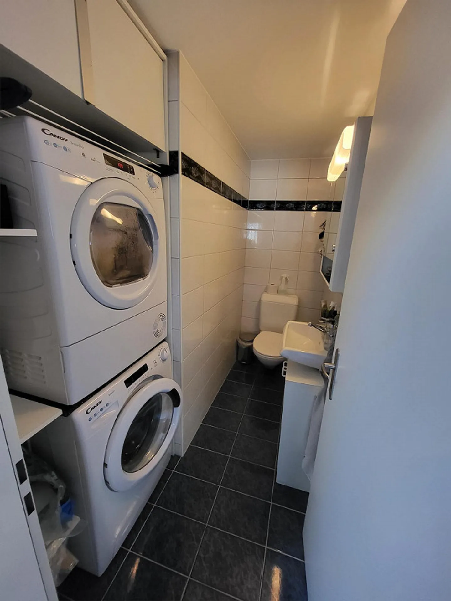 Charmant appartement sous les toits de 4,5 pièces - Photo 9 sur 13