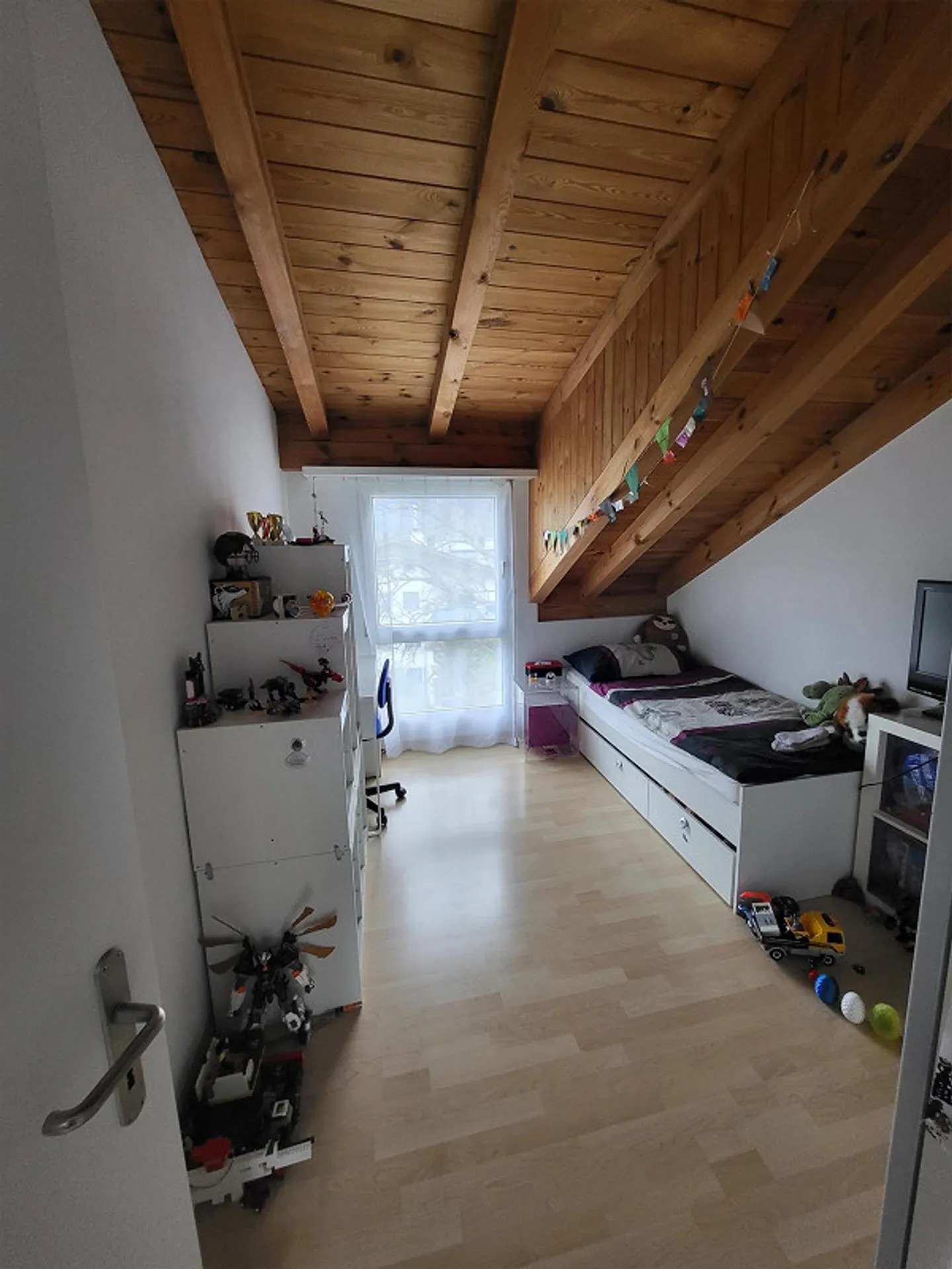 Charmant appartement sous les toits de 4,5 pièces - Photo 11 sur 13