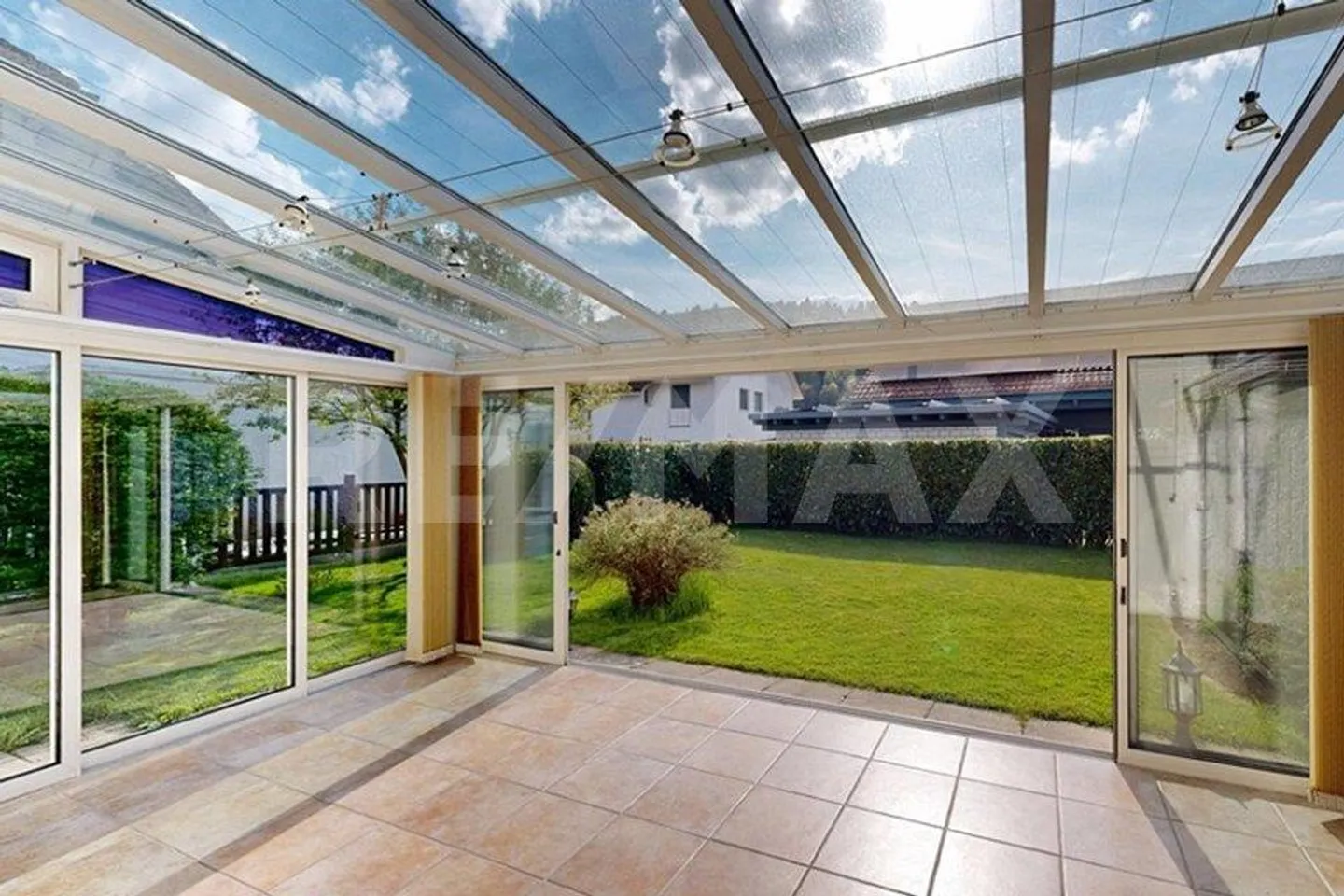 Maison jumelée de 4,5 pièces avec véranda - Photo 5 sur 13