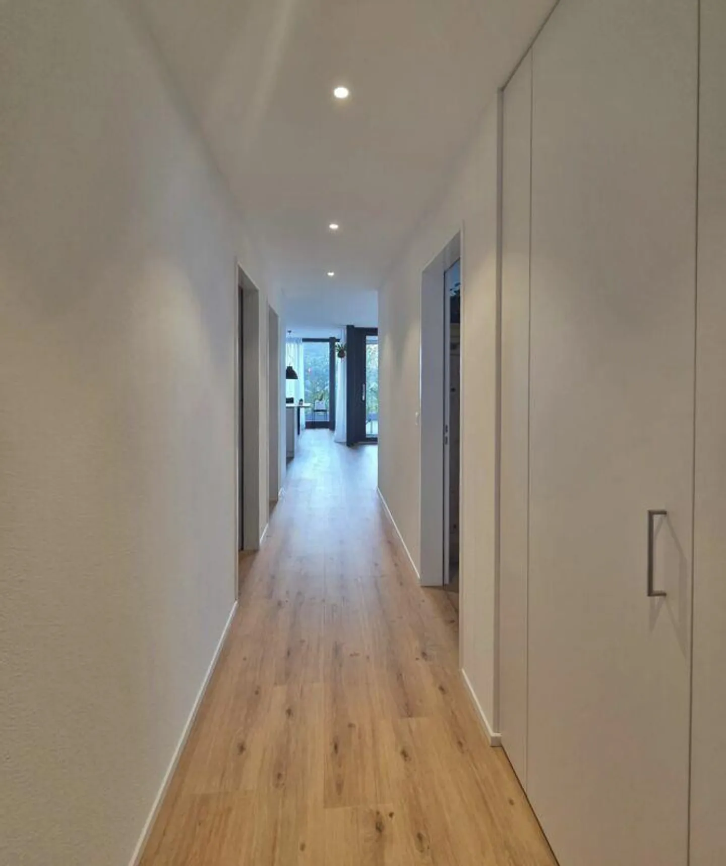 Questo bellissimo appartamento al piano terra è la tua nuova casa? - Foto 5 di 10