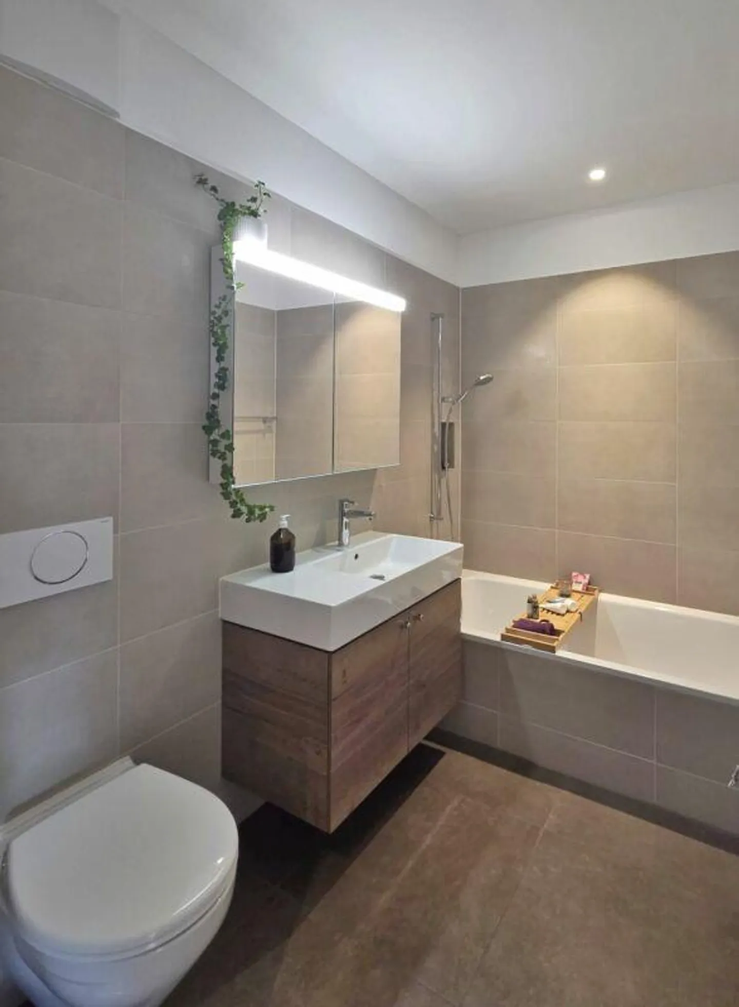 Questo bellissimo appartamento al piano terra è la tua nuova casa? - Foto 7 di 10