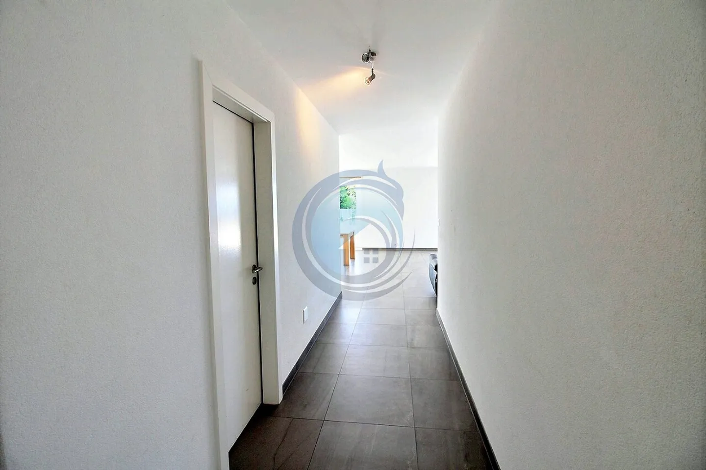 DISPONIBILE IMMEDIATAMENTE - MAGNIFICO ATTICO 4,5 STANZE CON TERRAZZA E ASCENSORE - Foto 14 di 17
