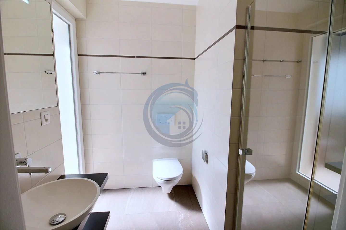 DISPONIBILE IMMEDIATAMENTE - MAGNIFICO ATTICO 4,5 STANZE CON TERRAZZA E ASCENSORE - Foto 12 di 17