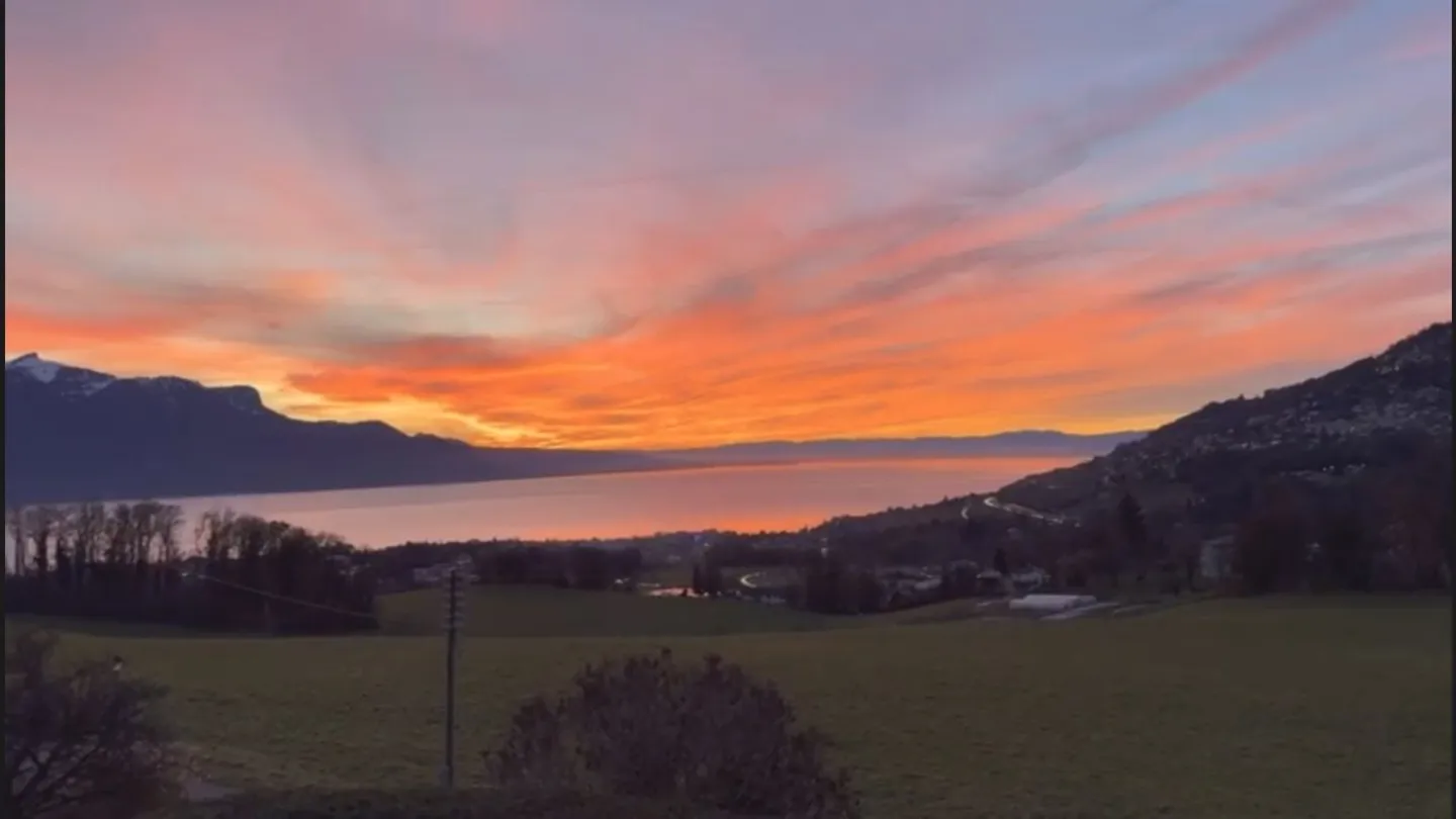 Bella casa familiare a St-Légier con vista sul lago - Foto 2 di 12
