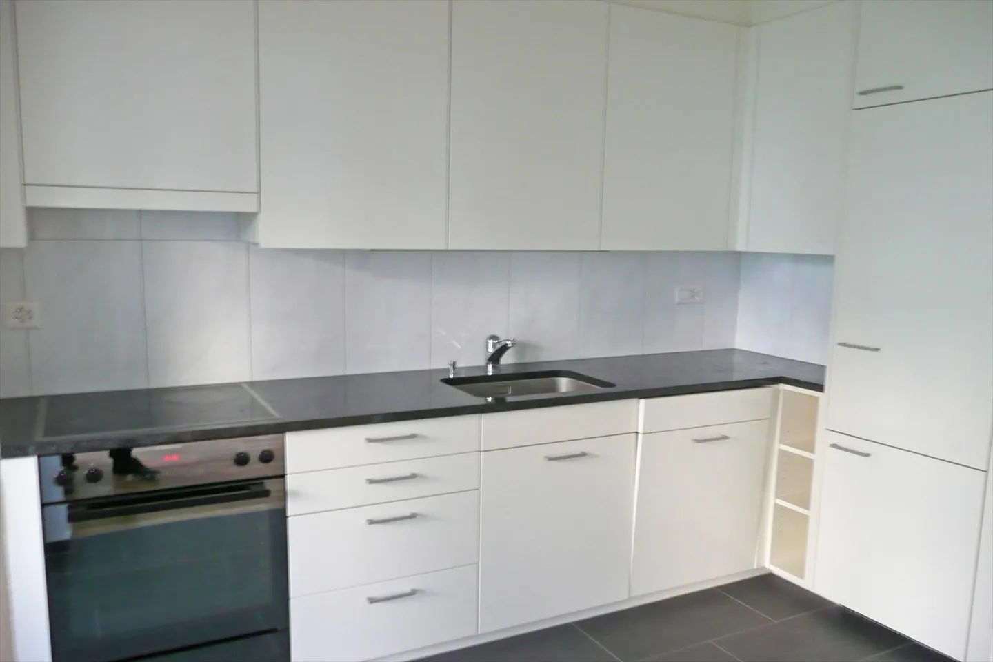 Apartment for rent - Photo 2 of 4