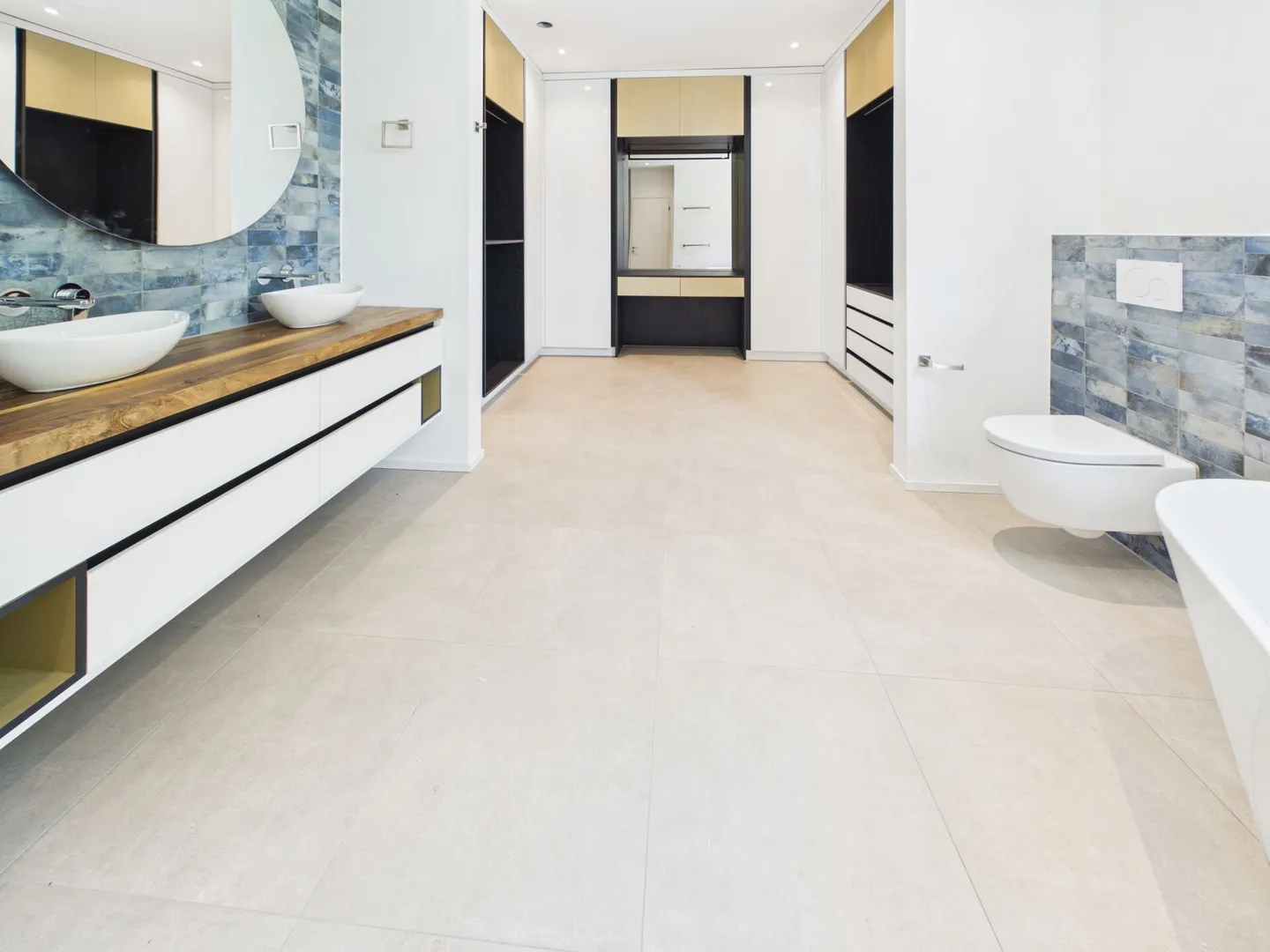 Appartamento esclusivo con terrazza di 5,5 stanze a Umiken - Foto 2 di 11