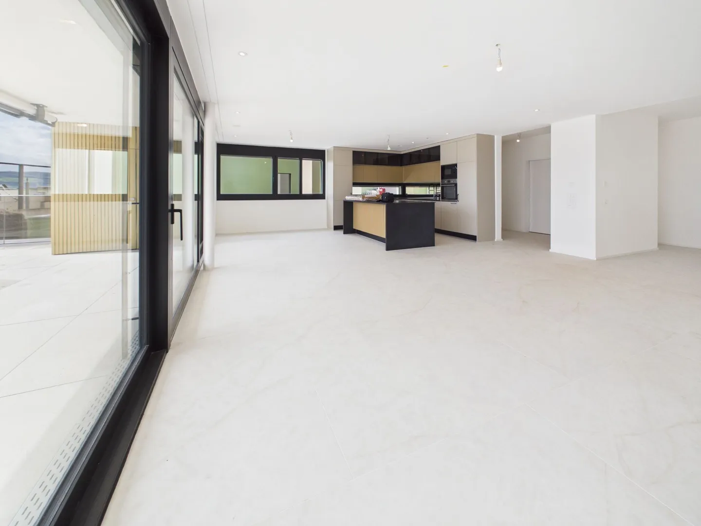 Appartamento esclusivo con terrazza di 5,5 stanze a Umiken - Foto 8 di 11