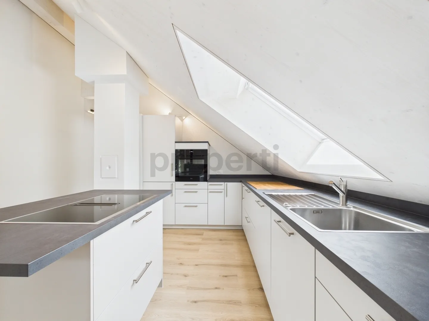 Appartamento esclusivo con 4 camere a Stüsslingen - Ristrutturato di recente! - Foto 2 di 11