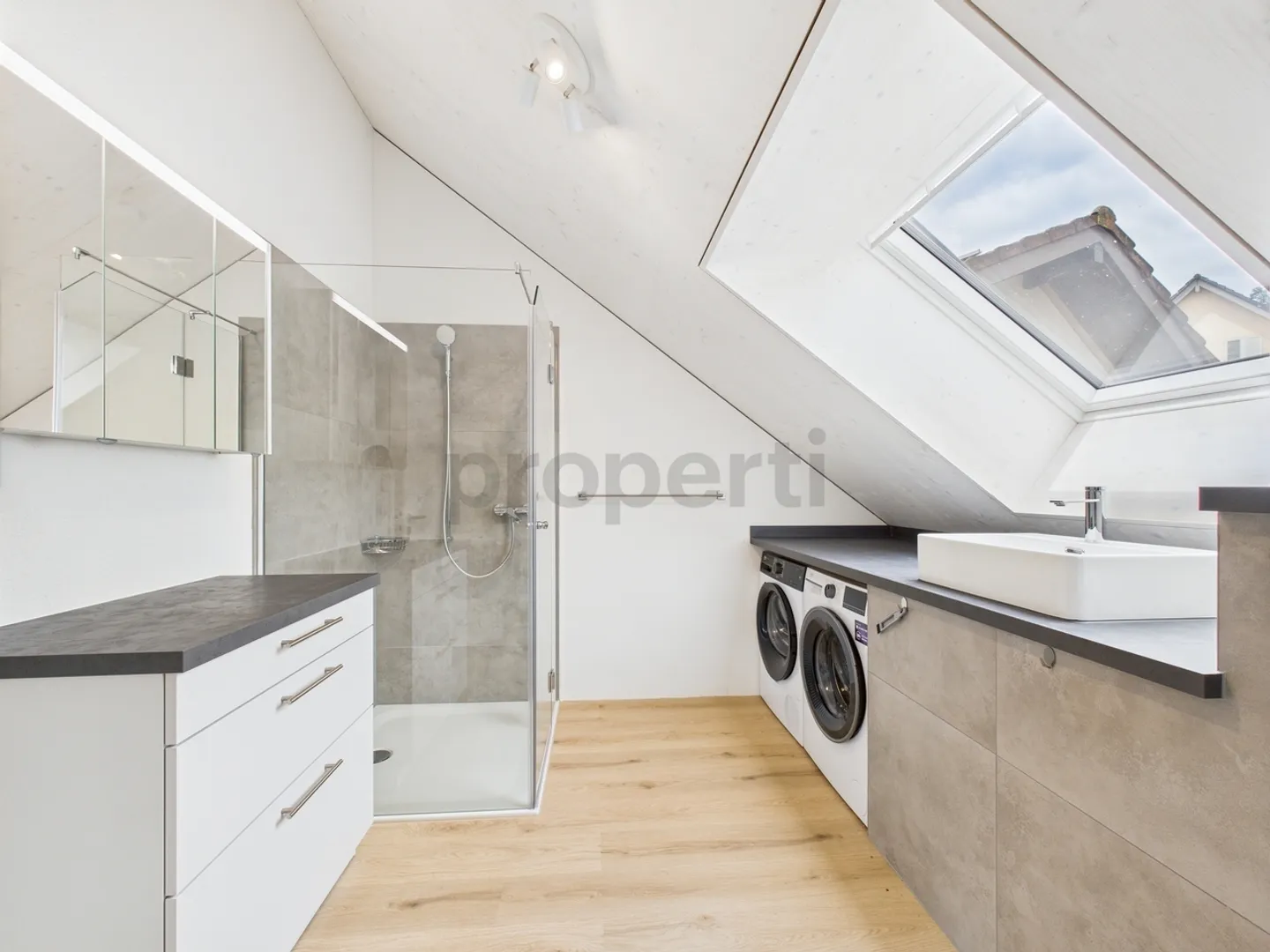 Appartamento esclusivo con 4 camere a Stüsslingen - Ristrutturato di recente! - Foto 9 di 11