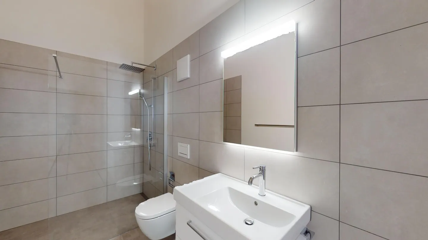 Appartamento di lusso con loggia - Foto 8 di 11