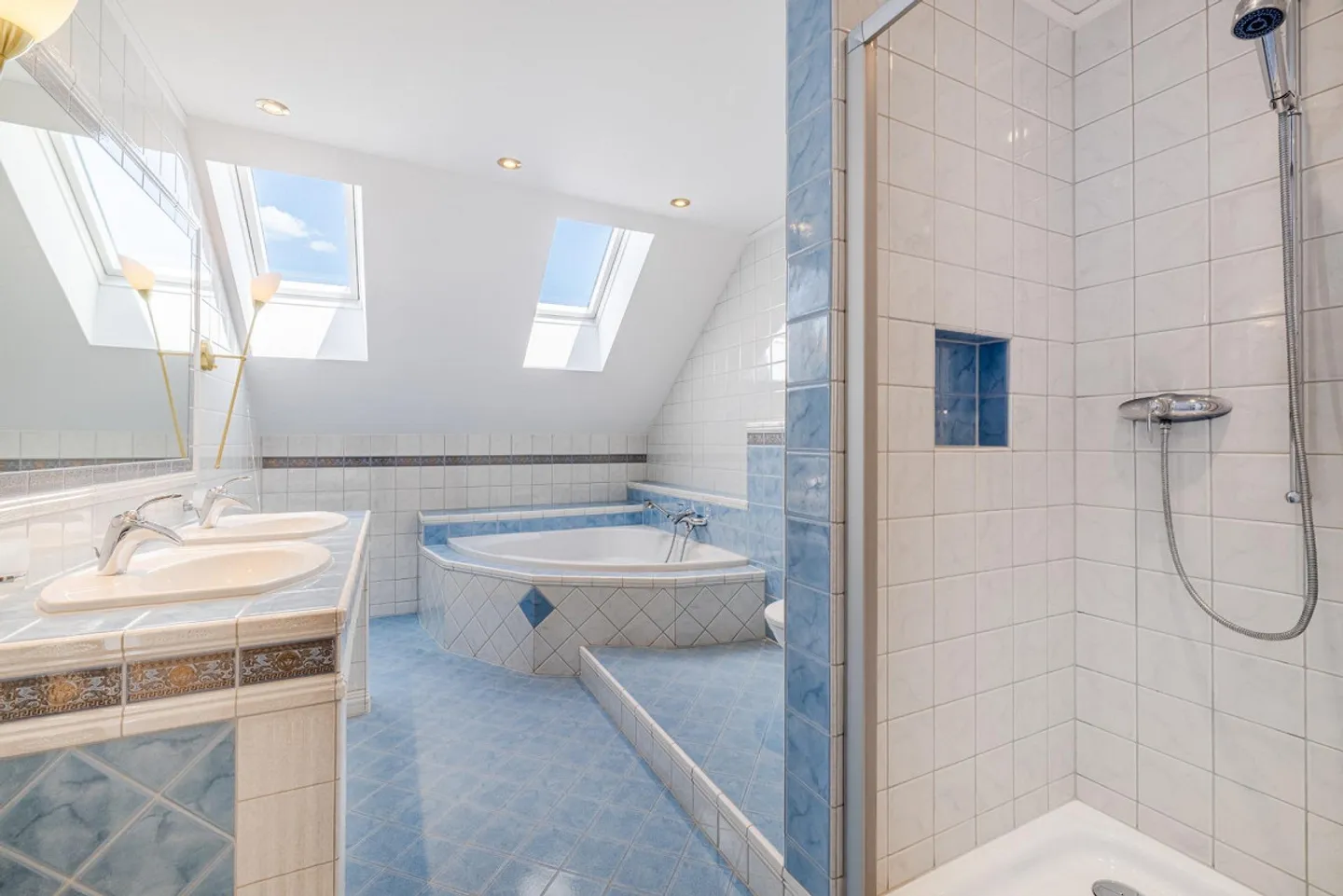 BETWEEN DREAM HOME AND SKY BLUE - Photo 10 of 13