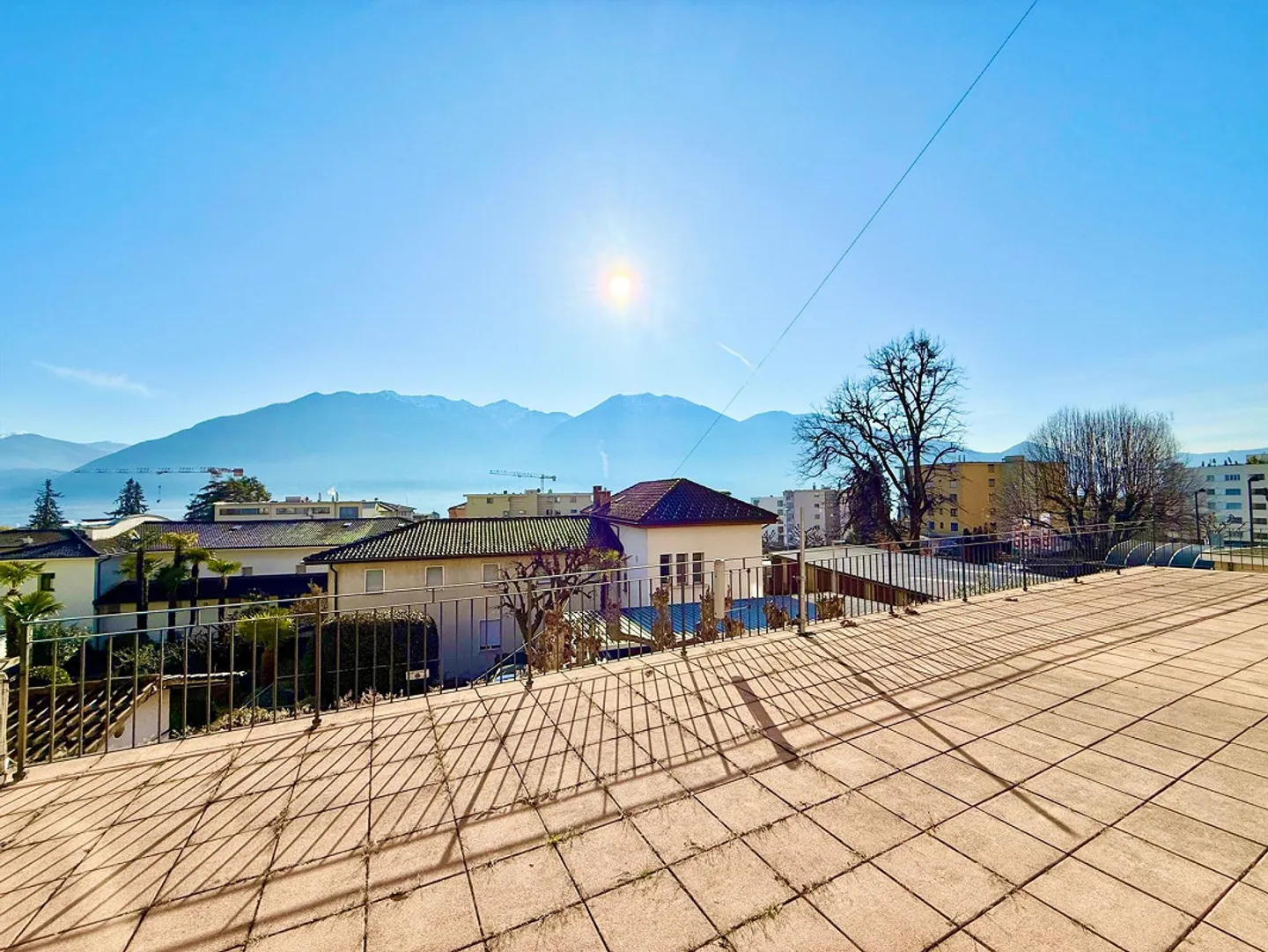 Spacious 5-Room Terrace Apartment in Minusio with Lake View - Photo 1 of 10