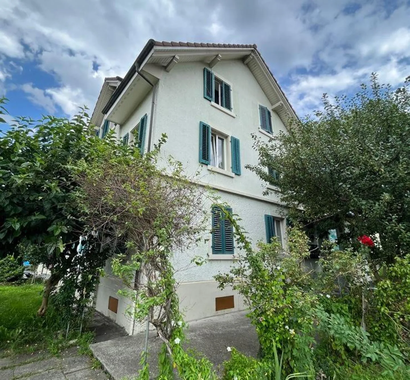 Offerta imperdibile: Casa plurifamiliare con un rendimento del 6,5%! RIDUZIONE DEL PREZZO! - Foto 1 di 13