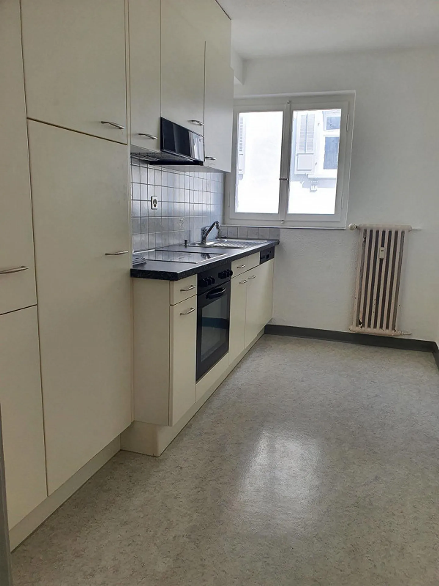 Zentrale 3-Zimmer-Wohnung - Foto 2 von 8