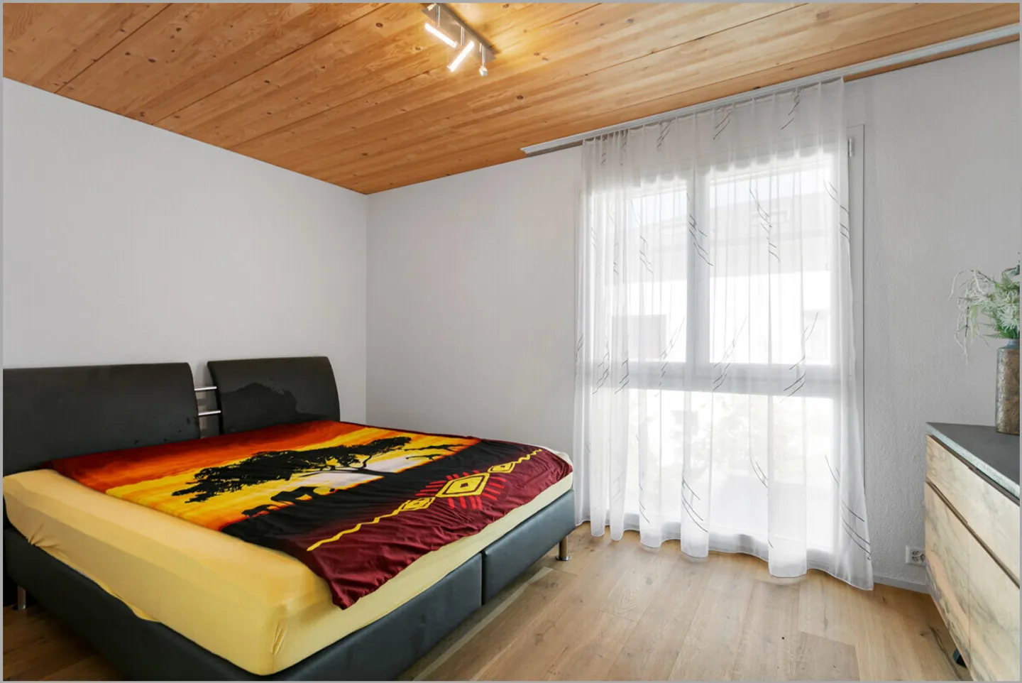 Vie confortable dans une maison de ville d'angle avec jardin et ascenseur - Photo 10 sur 13