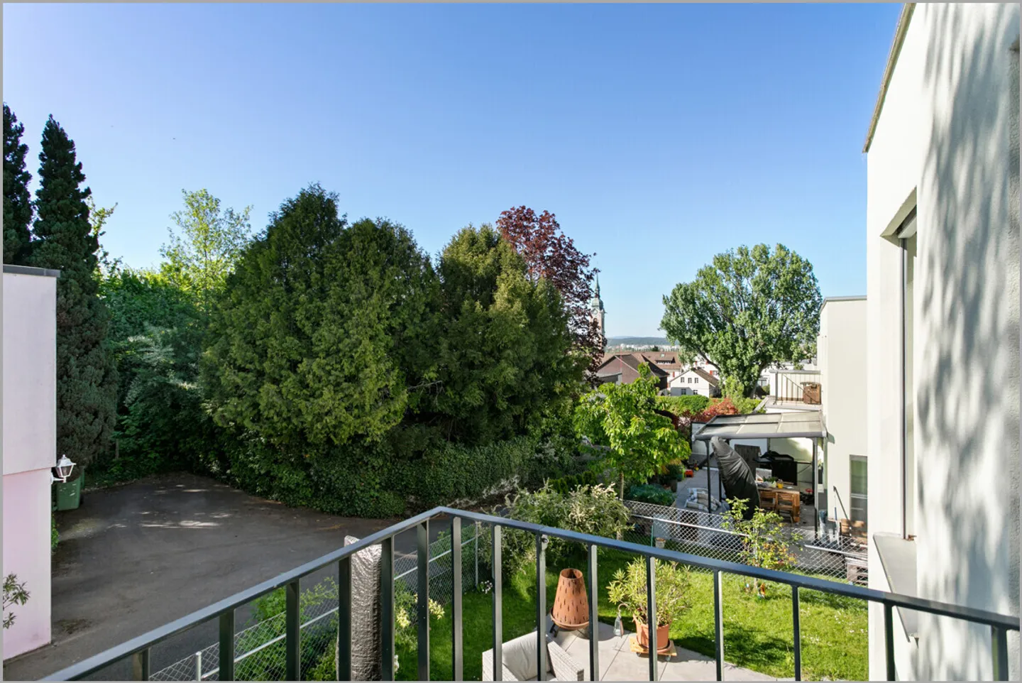 Vie confortable dans une maison de ville d'angle avec jardin et ascenseur - Photo 12 sur 13
