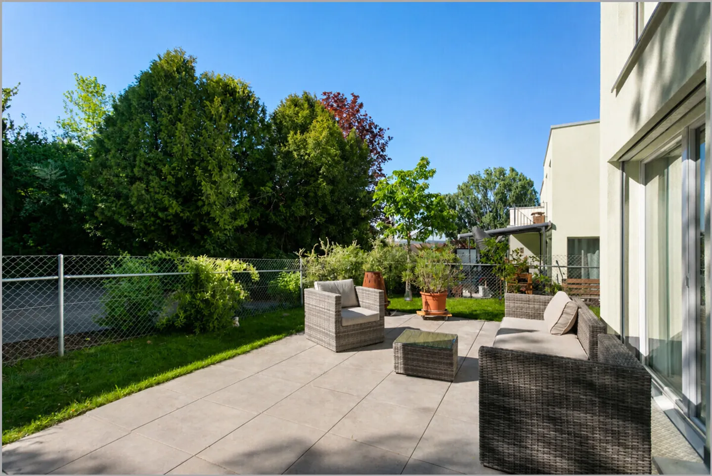 Vie confortable dans une maison de ville d'angle avec jardin et ascenseur - Photo 13 sur 13