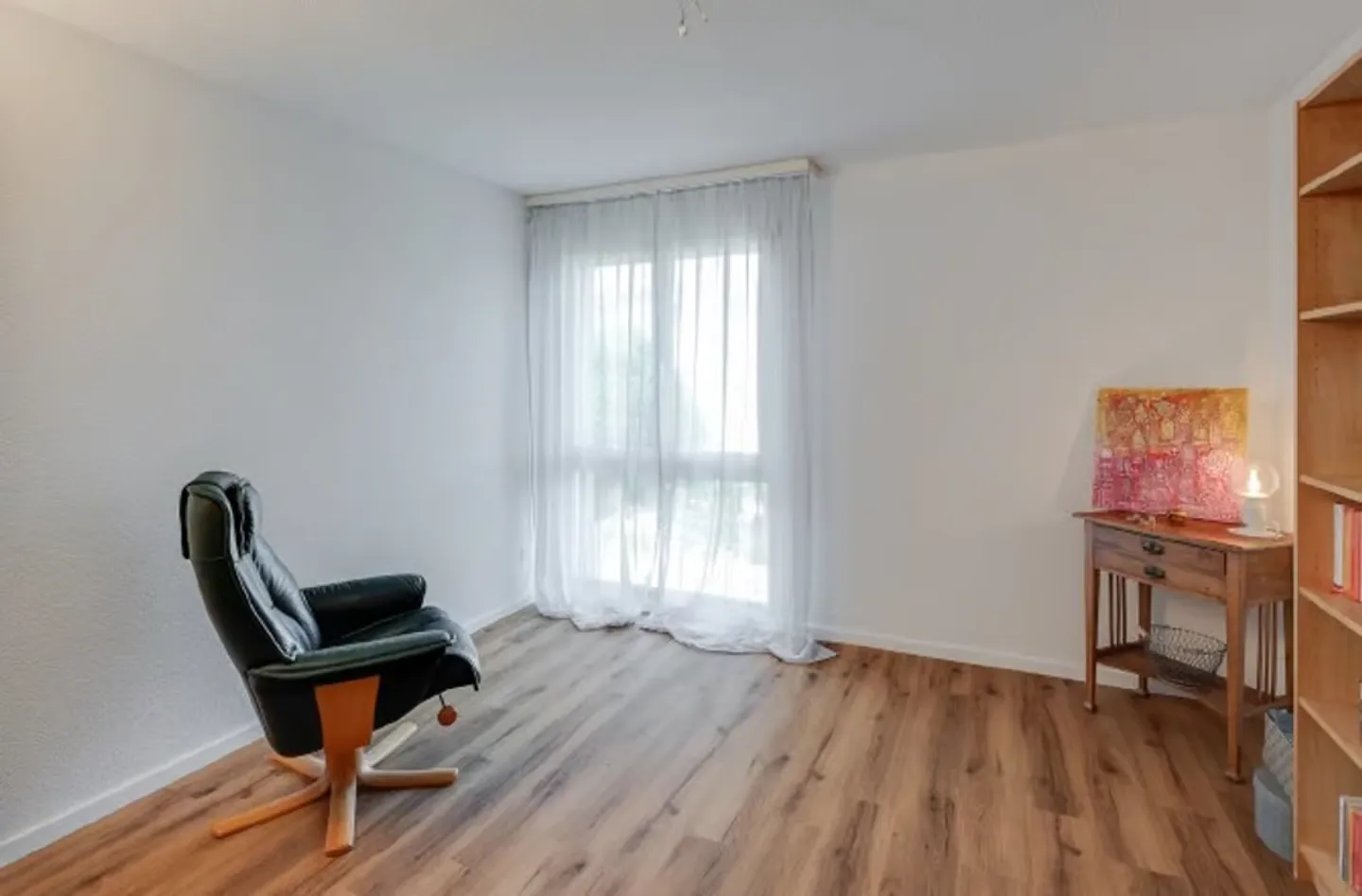 Ruhige 4.5-Zimmerwohnung in Sutz - Foto 4 von 5
