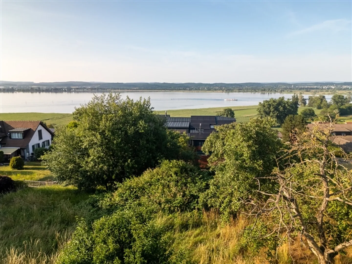 Baugrundstück mit Seesicht - Foto 2 von 8