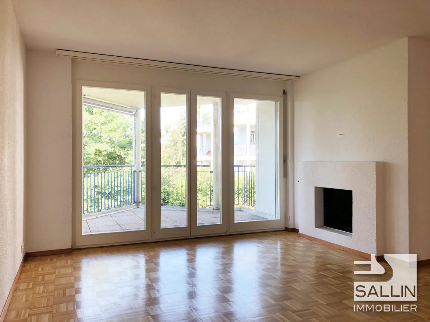 NICE 3-ROOM APARTMENT IN THE DAILLES NEIGHBORHOOD - Photo 2 of 7