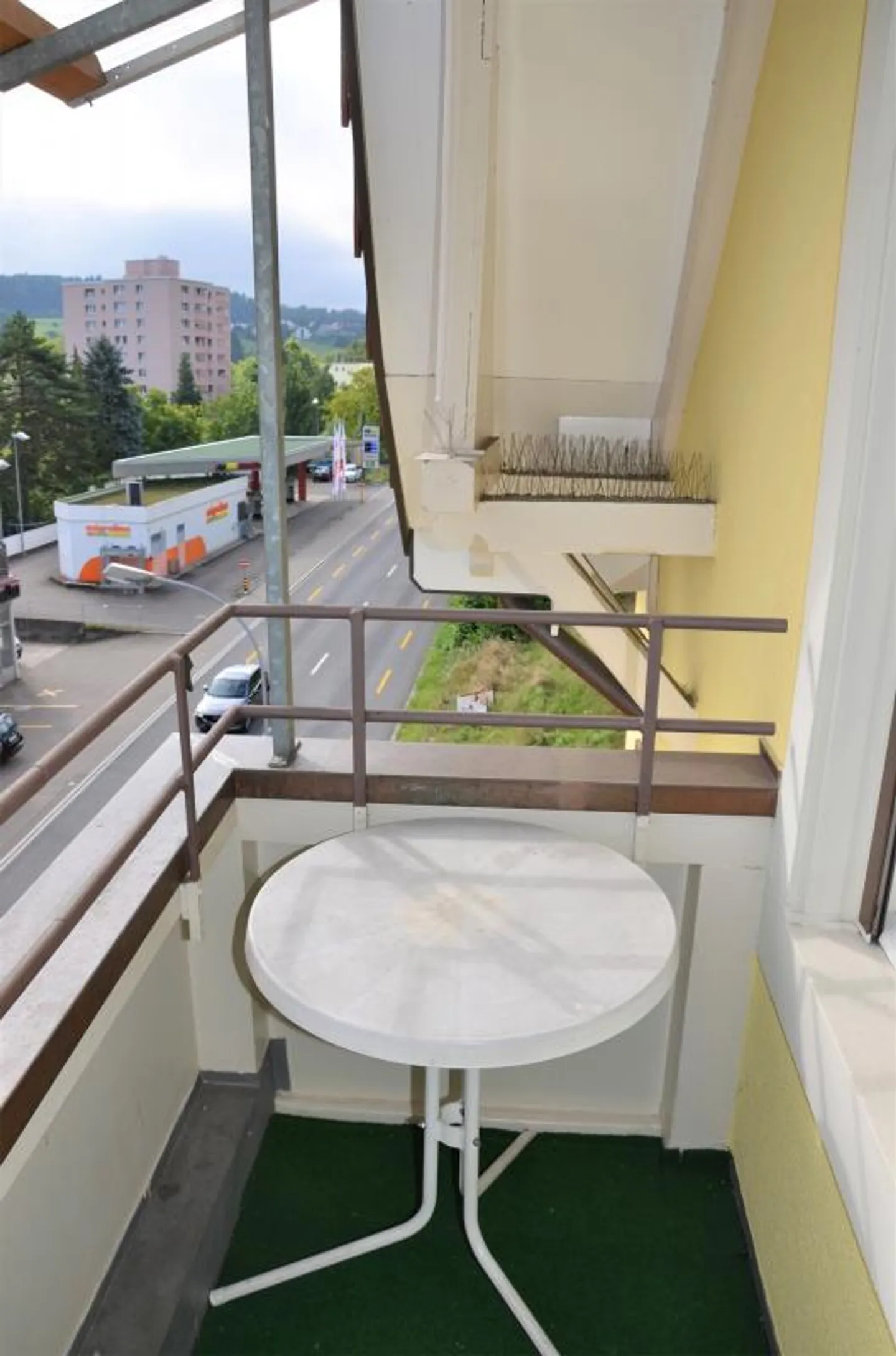 Cozy 3-room attic apartment with small balcony - Photo 8 of 18