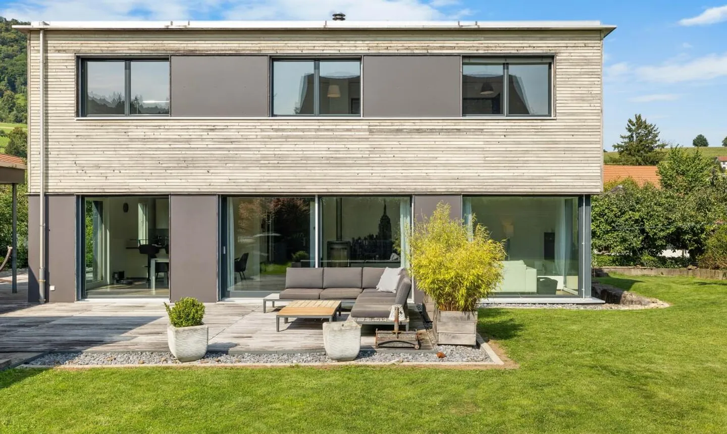 Wohnoase mit Garten, Terrasse & Stil ? 5.5-Zimmerhaus im Grünen - Foto 2 von 13