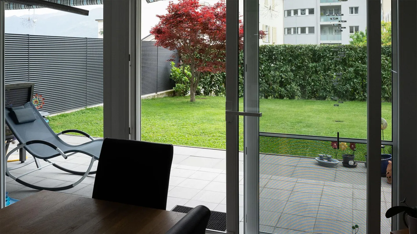 Geräumige 4,5-Zimmer-Wohnung mit großem Privatgarten in Tenero - Foto 11 von 20