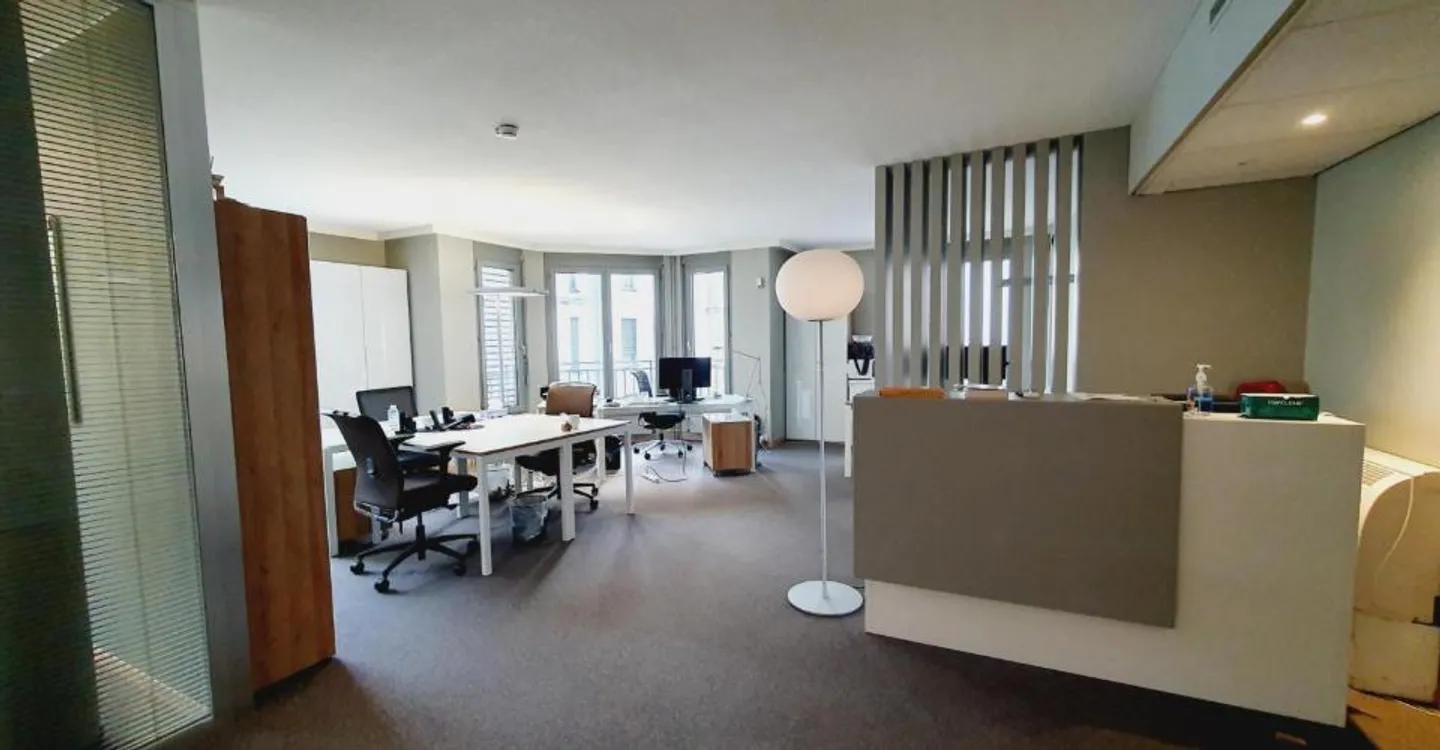 Bureau spacieux au centre de Genève - Photo 3 sur 6