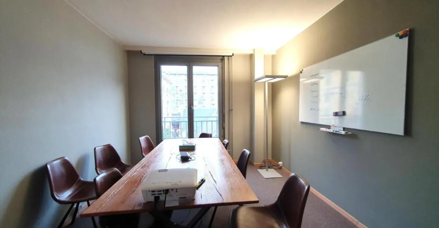 Bureau spacieux au centre de Genève - Photo 5 sur 6