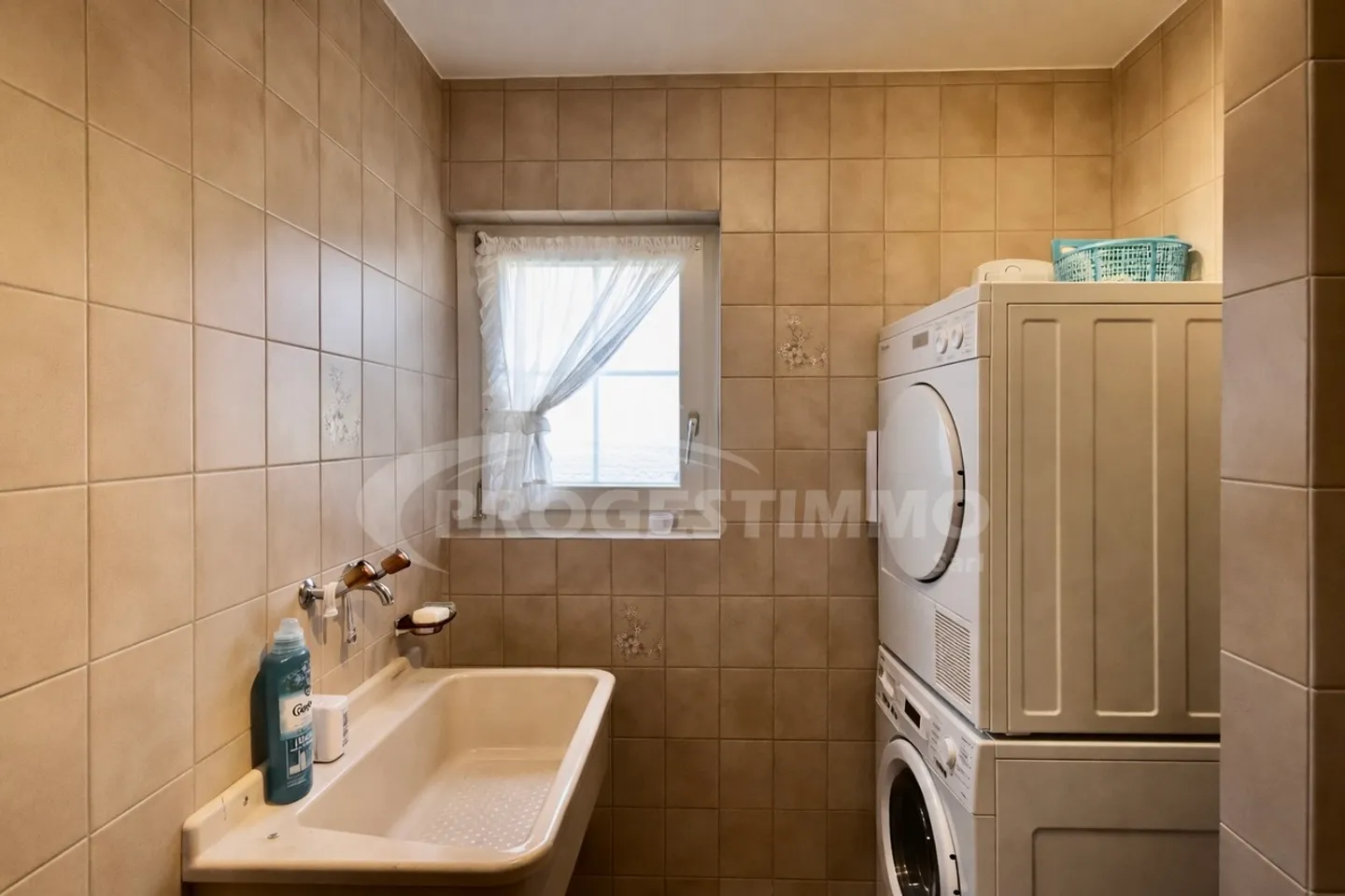 Geräumige Villa mit Erweiterungspotenzial - Foto 11 von 12