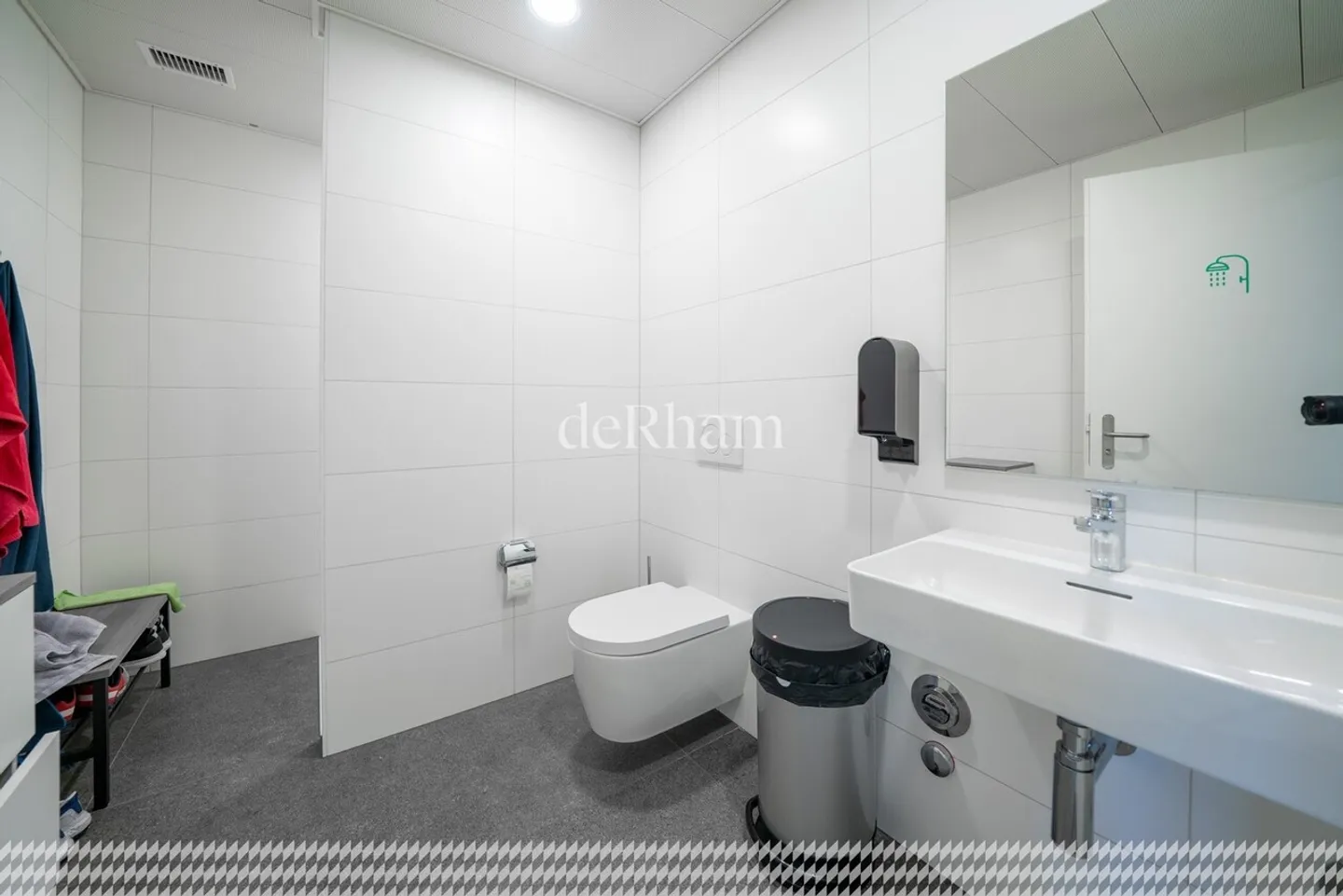 Spazio commerciale vicino ai servizi. - Foto 11 di 13