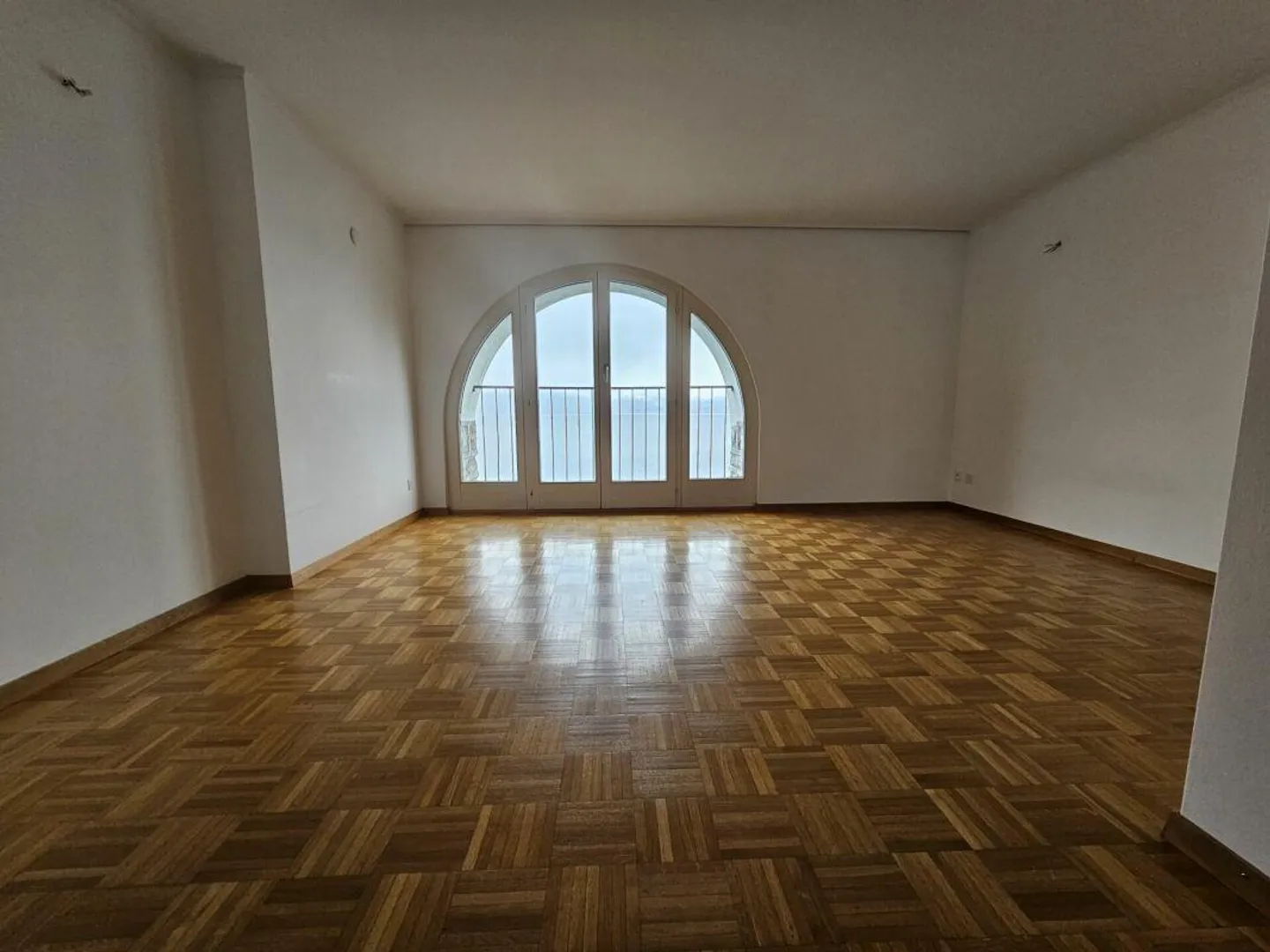 Très grand appartement de 4,5 pièces en duplex à Saint-Gingolph - Photo 8 sur 11